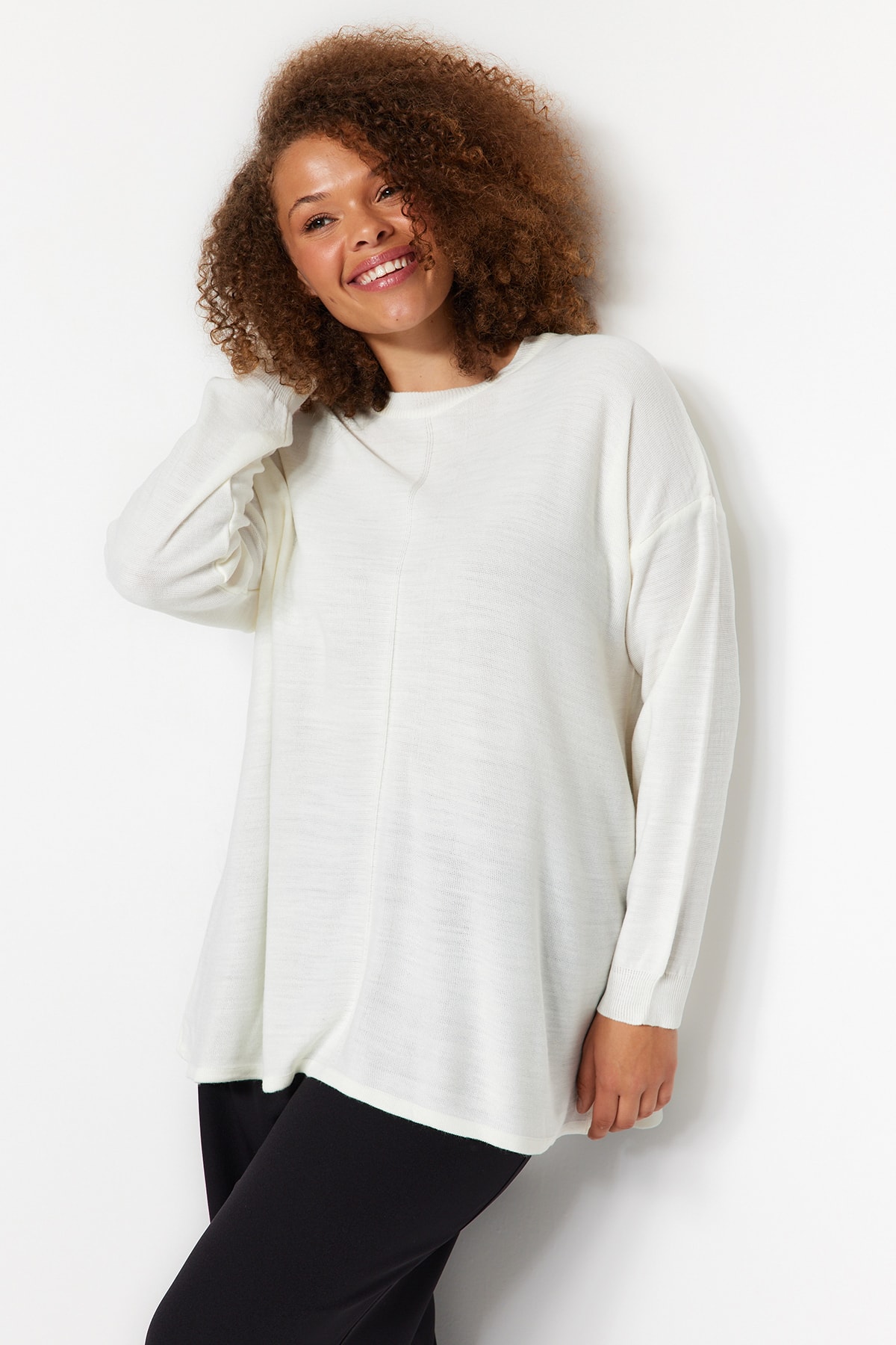 Trendyol Curve Plus Size Sweater - Ecru - Relaxed fit