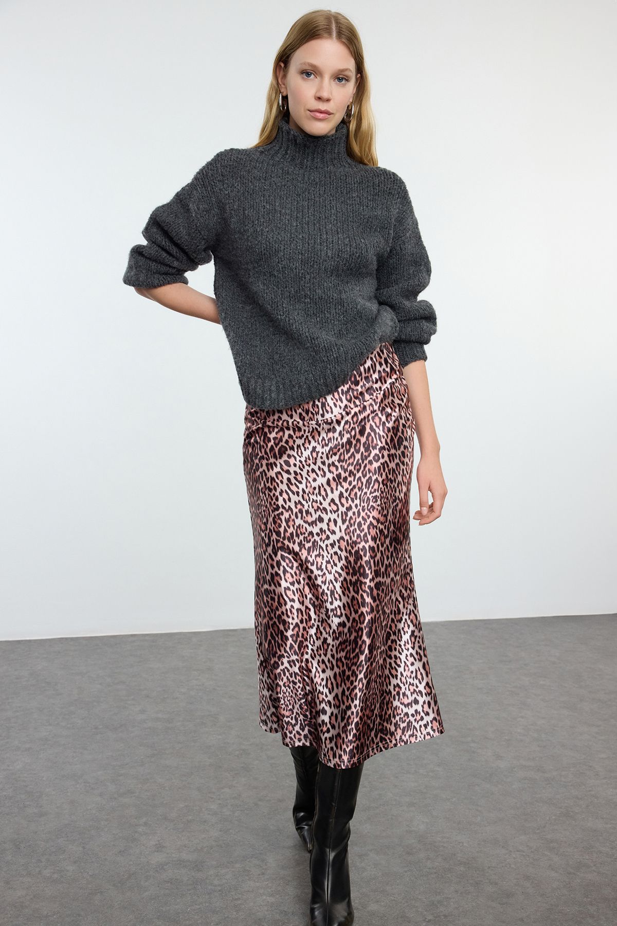 Trendyol Brown Patterned Satin Maxi Knit Skirt