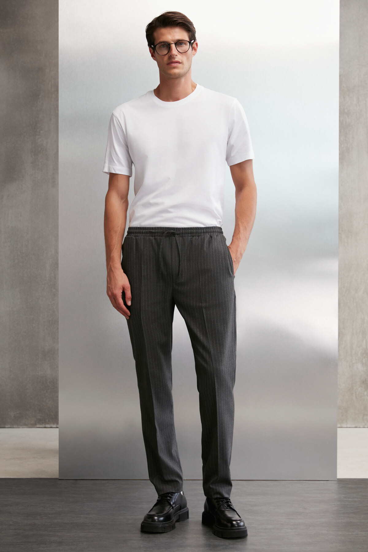 Levně GRIMELANGE Blaz Men's Woven Waist Elasticated Slim Fit Cut Cord Pocket Anthracite / Striped Trousers