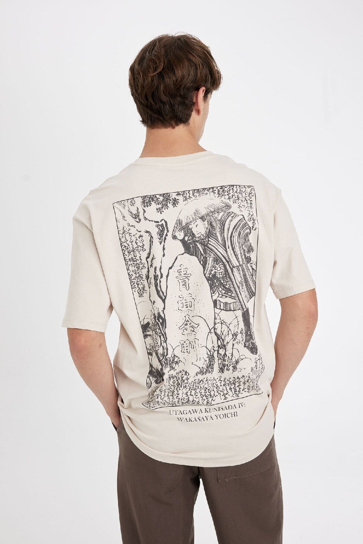 DEFACTO Utagawa Kunisada Boxy Fit Crew Neck Short Sleeve T-Shirt