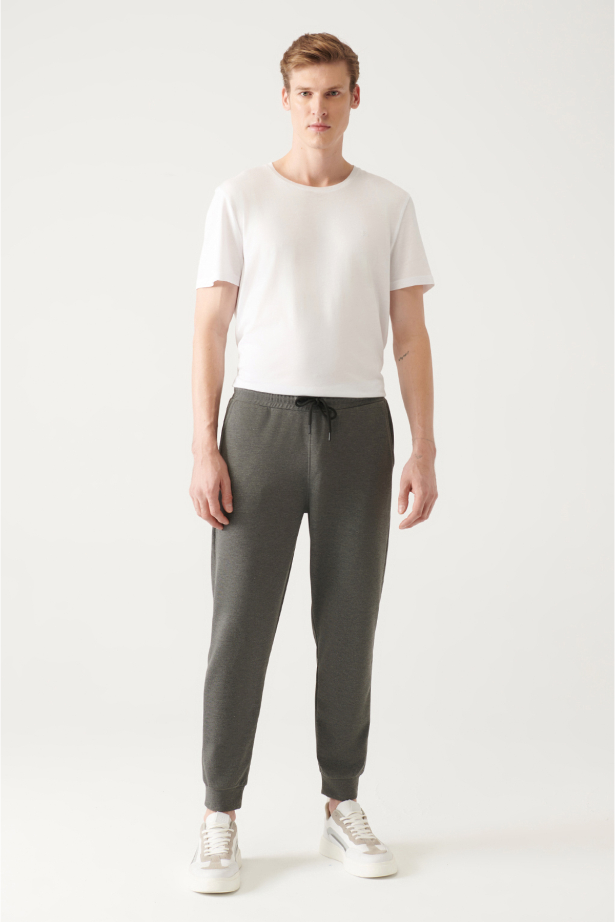 Avva Men's Gray Lace-up Waist Elastic Waist Standard Fit Regular Cut Jogger Sweatpants