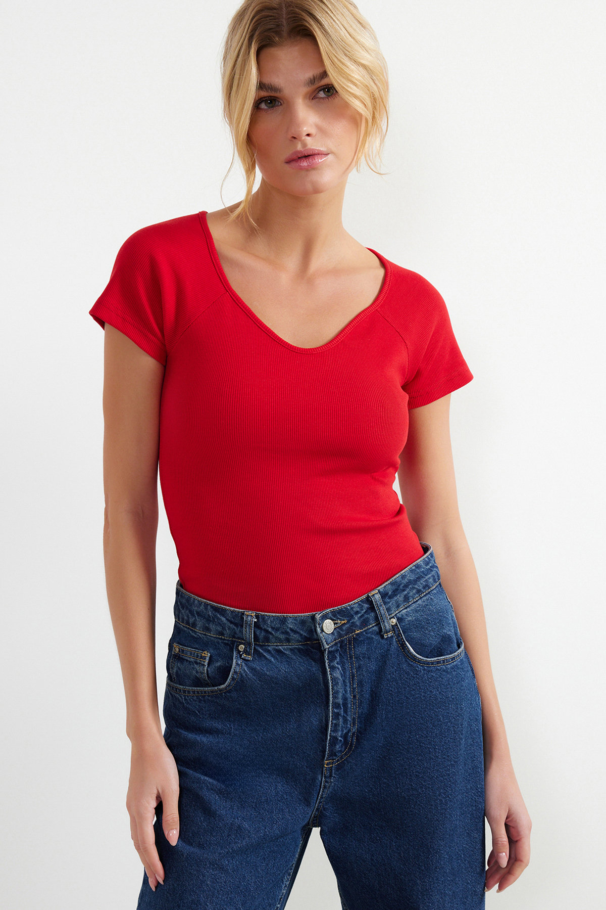 Levně Trendyol Red Fitted Cotton Stretch Knitted Blouse