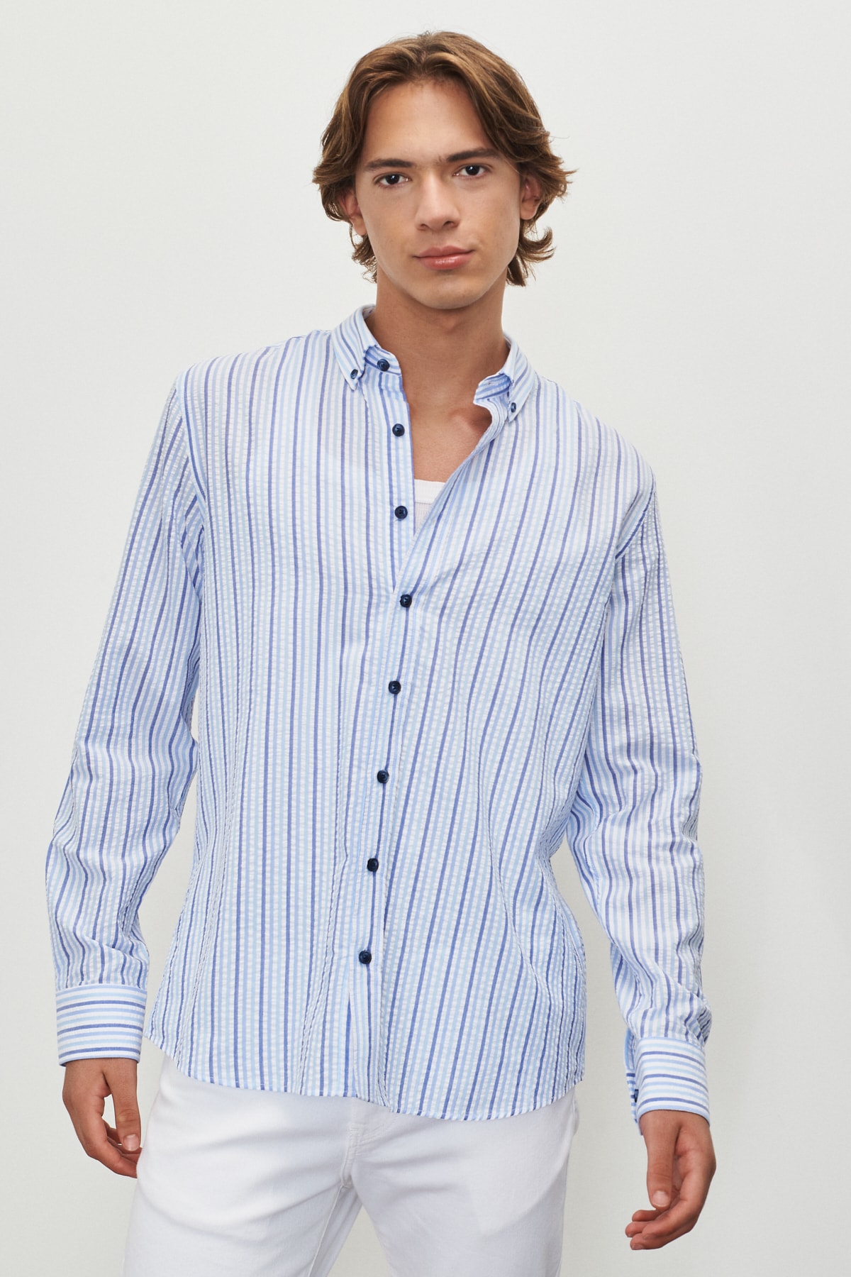 Levně ALTINYILDIZ CLASSICS Men's White-blue Slim Fit Slim Fit Buttoned Collar Seekerchief Shirt