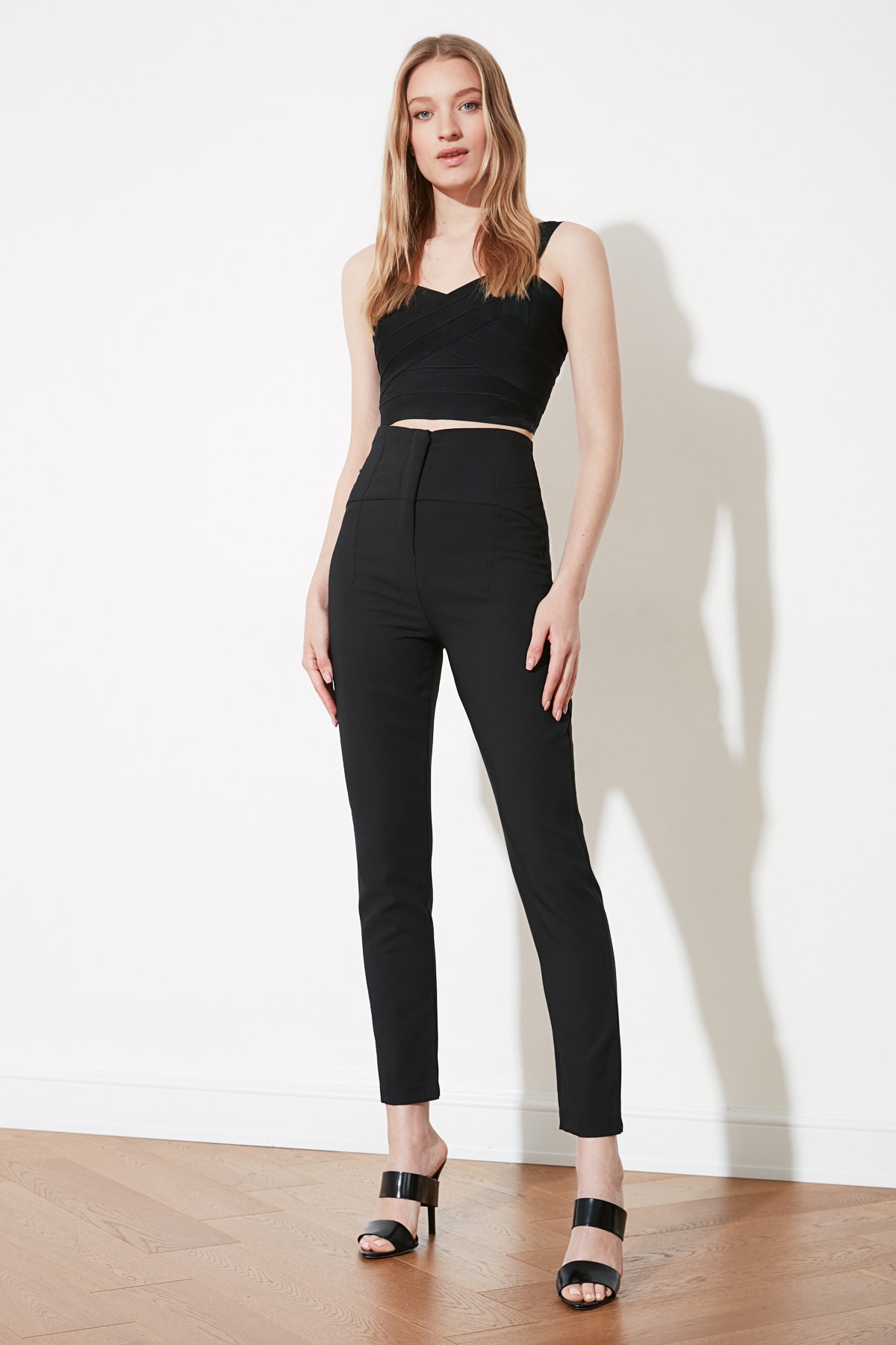 Pantaloni dama, Trendyol Monochrome