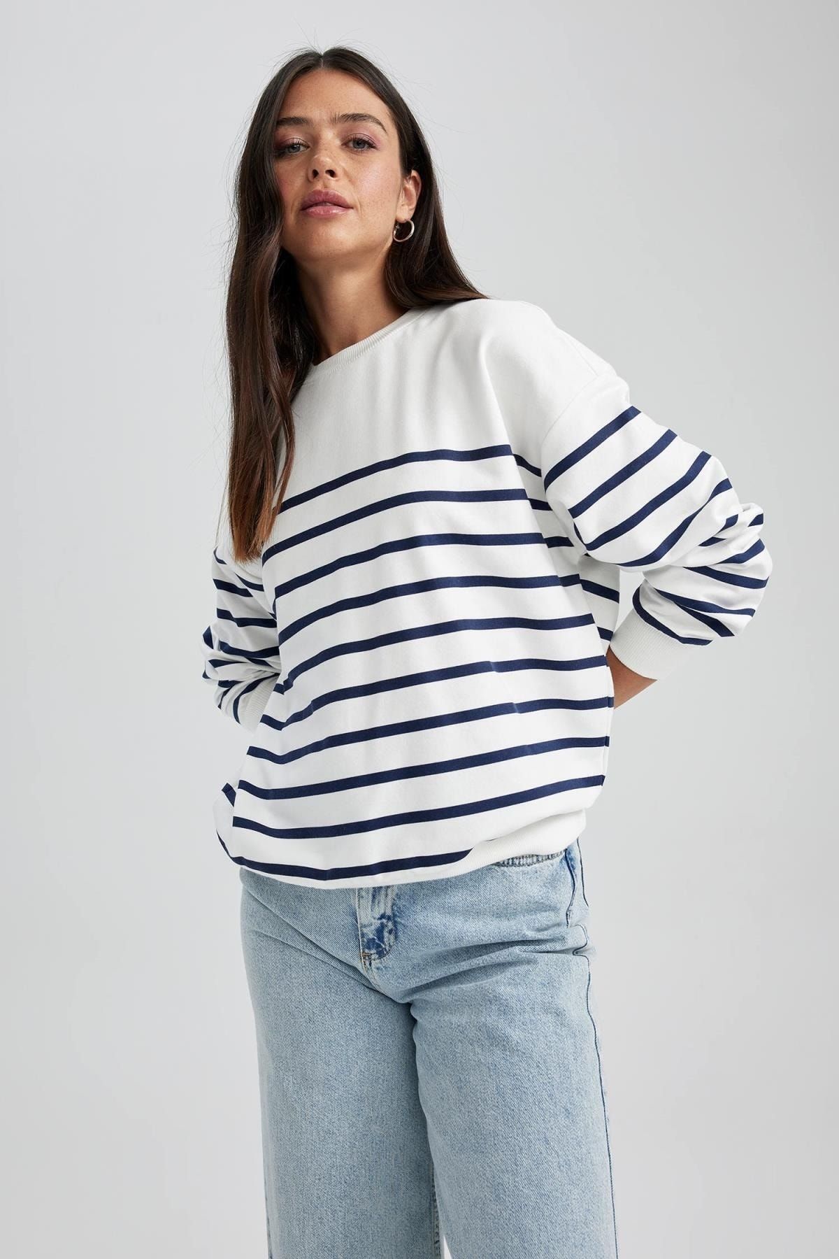 DEFACTO Relax Fit Striped Crew Neck Sweatshirt