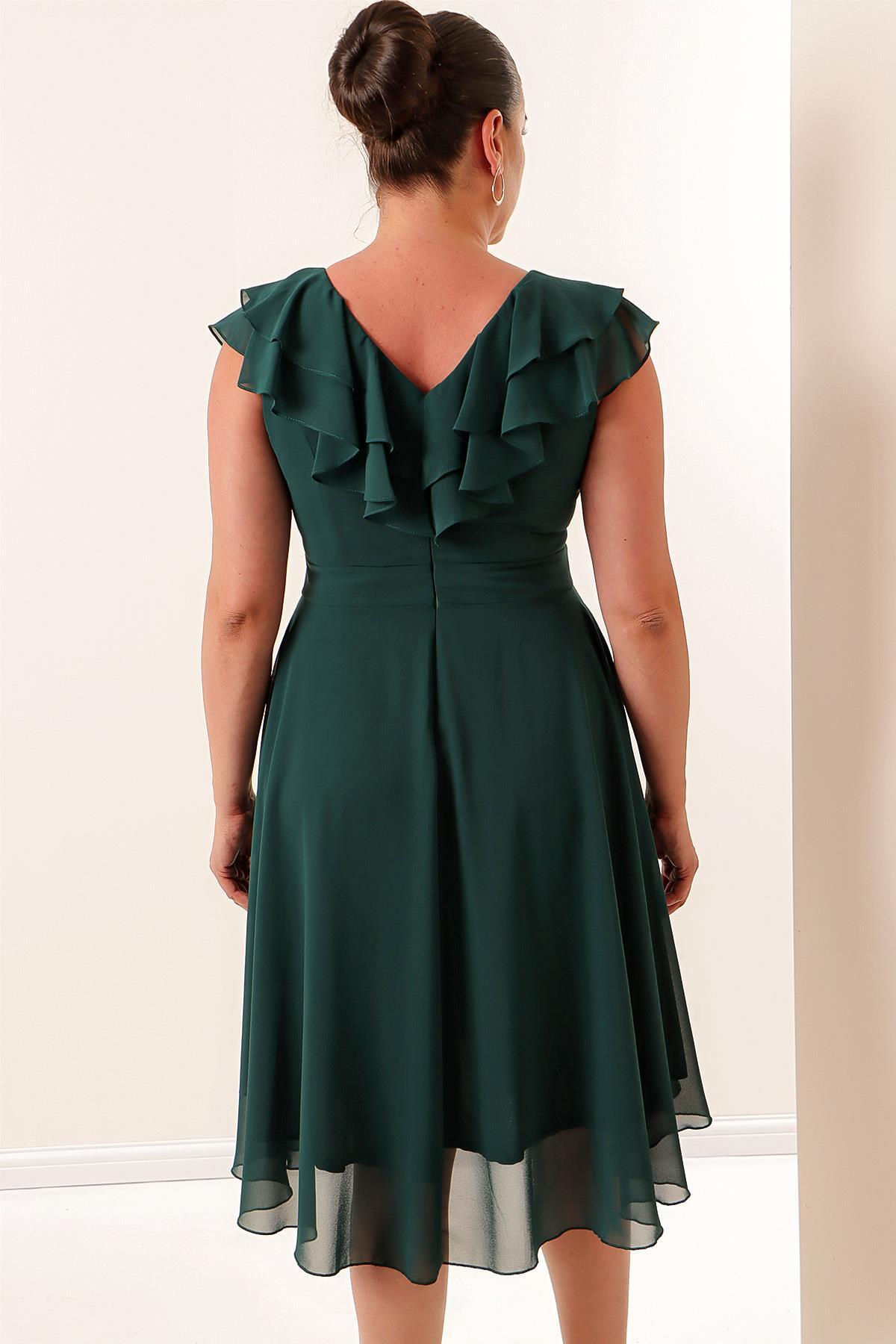 By Saygı Rochie cu volane din sifon plus dimensiune