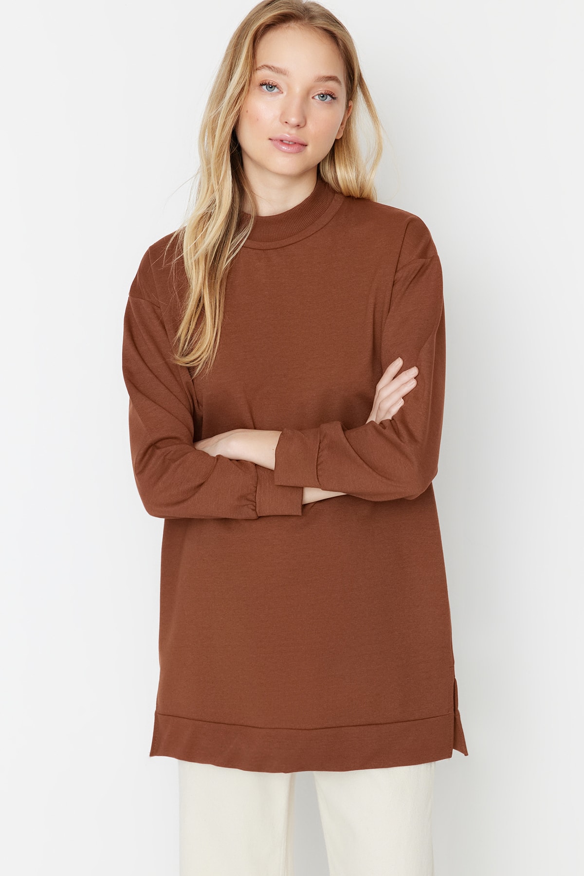 Trendyol Brown Stand-Up Neck Slit Detailed Basic Knitted Sweatshirt