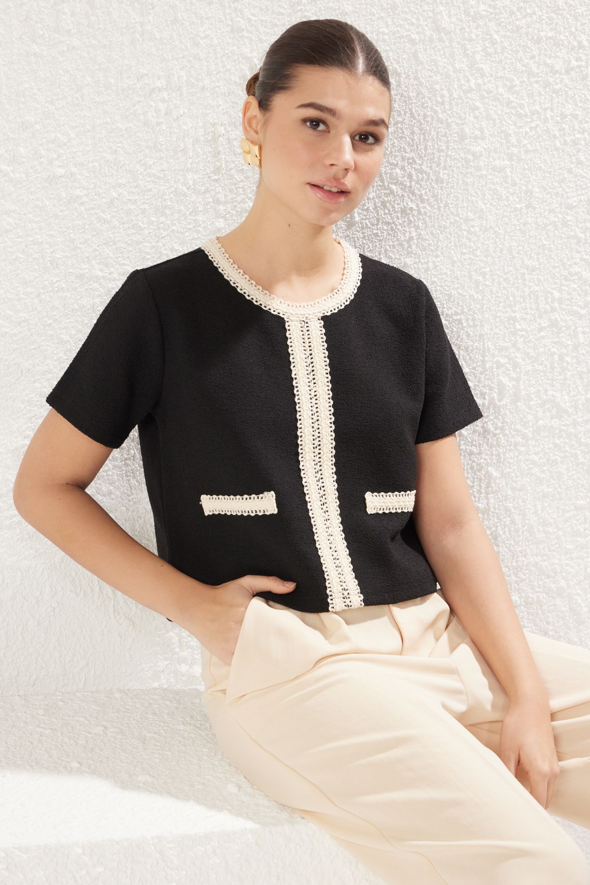Trendyol Black Color Block Crop Regular/Normal Pattern Tweed Knitted Blouse