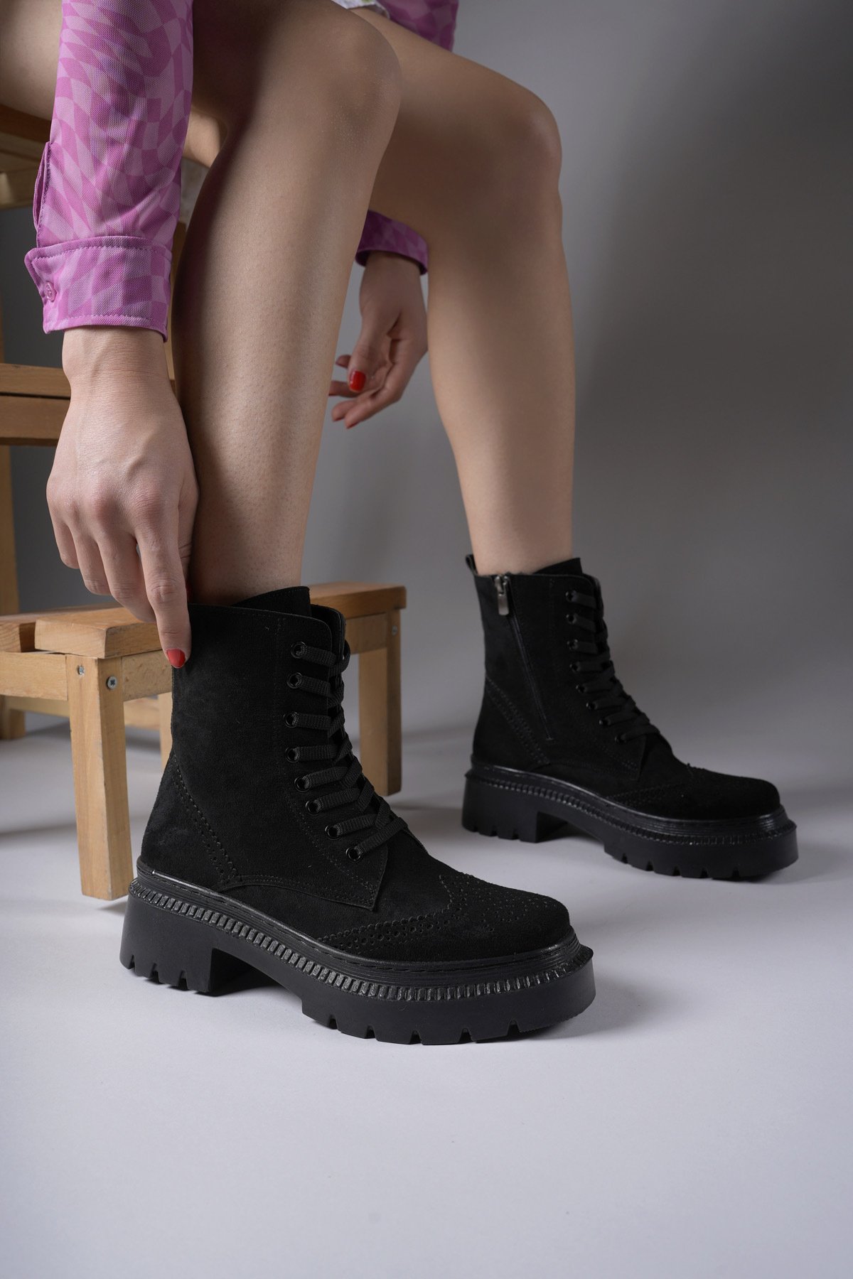 Levně Riccon Women's Boots 00121404 Black Suede
