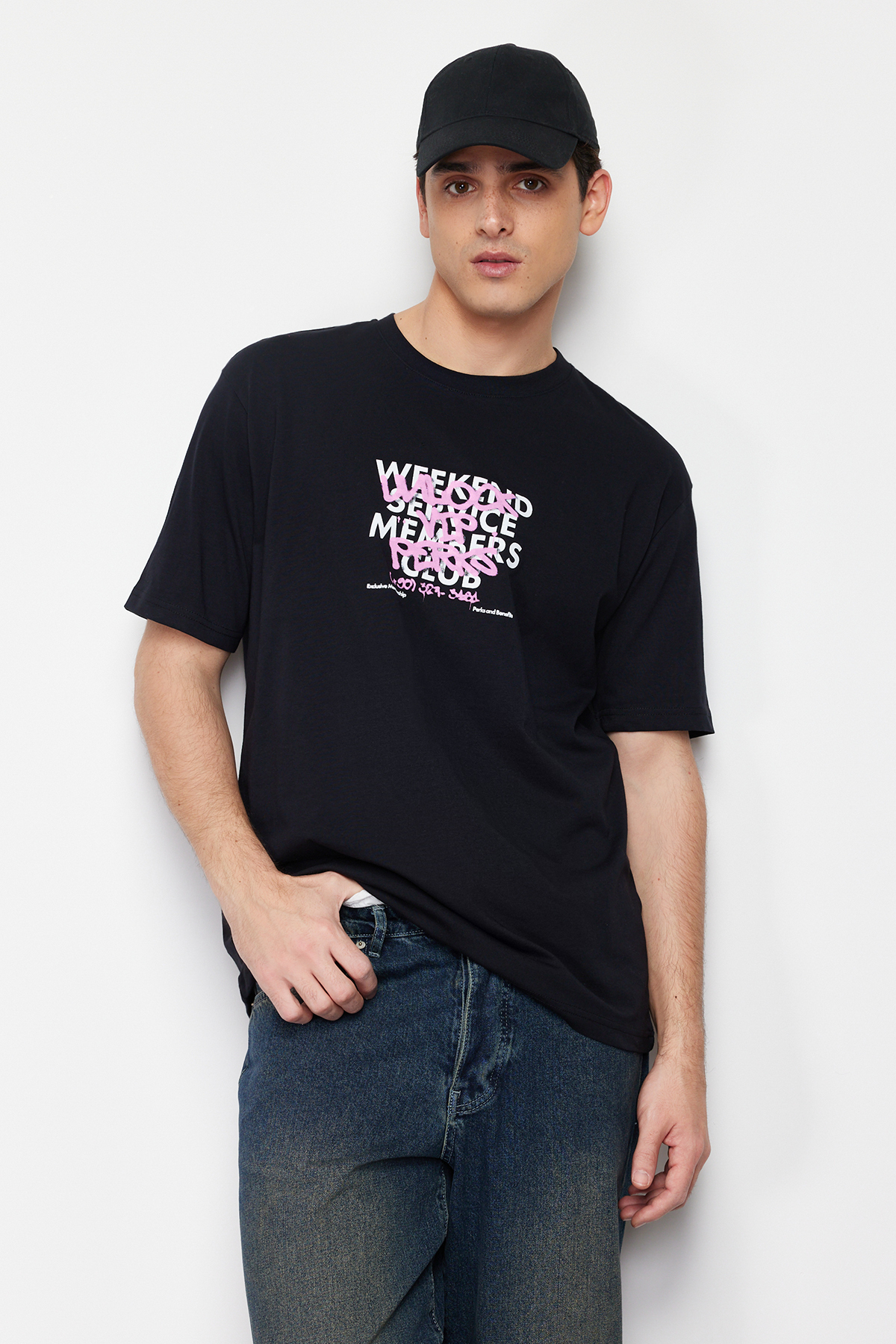 Trendyol Men's Black Oversize 100% Cotton Printed T-Shirt