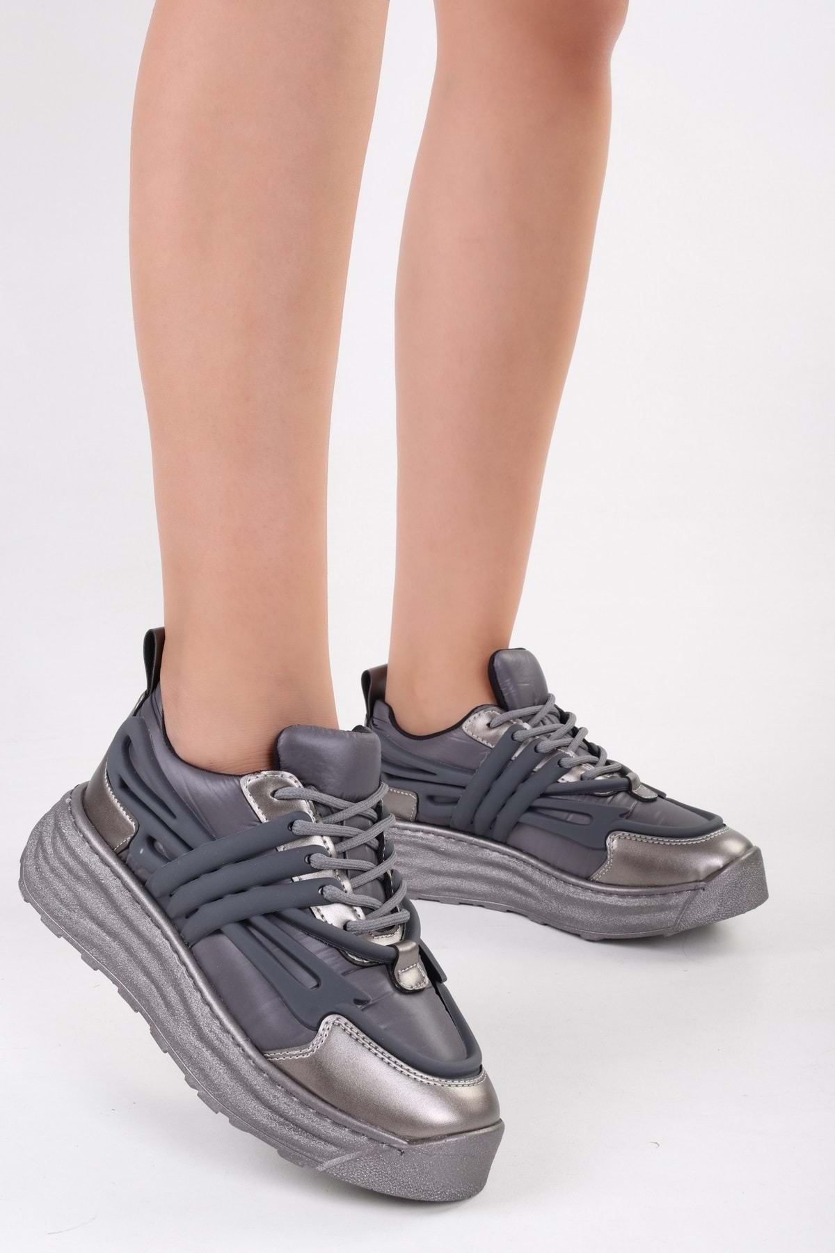 Levně Shoeberry Women's Langston Gray Parachute Casual Sneaker Shoes