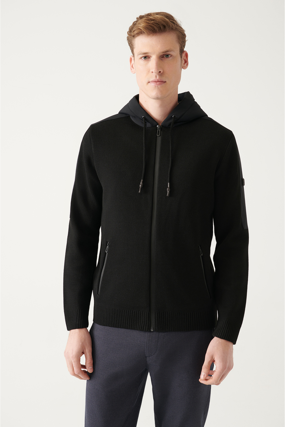 Levně Avva Men's Black Wool Blended Hooded Zippered Regular Fit Cardigan Coat