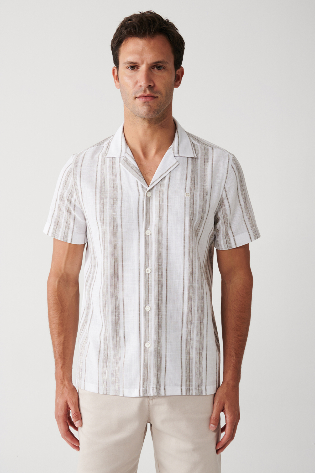 Avva Men's Brown Easy-Iron Cuban Collar Striped Short Sleeve Standard Fit Regular Cut Shirt