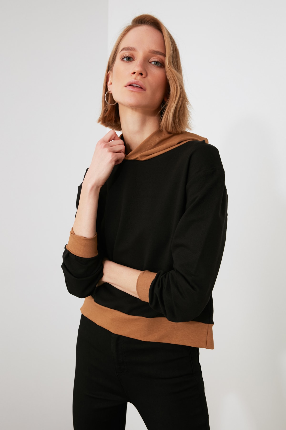 black knitted sweatshirt