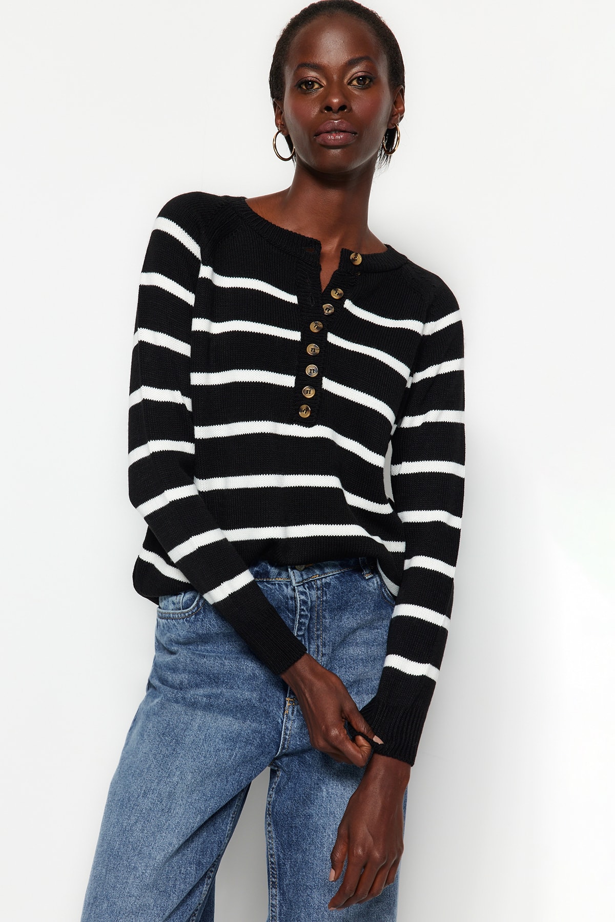 Trendyol Black Button Detailed Crewneck Knitwear Sweater