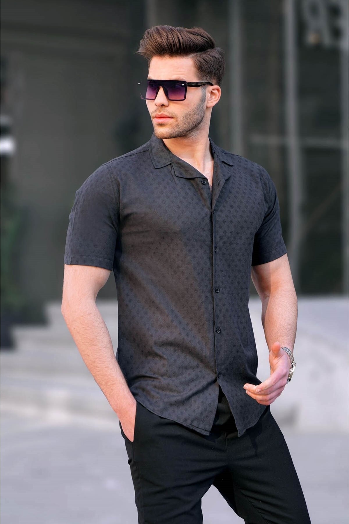 Levně Madmext Black Slim Fit 100% Cotton Short Sleeve Men's Shirt 5585
