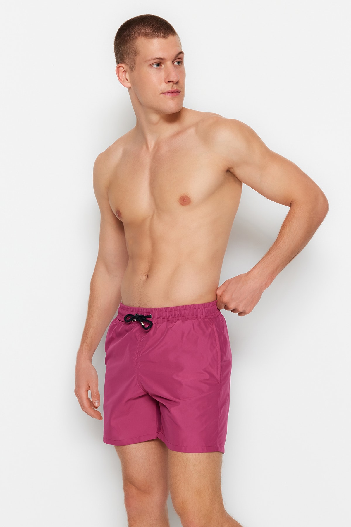 Levně Trendyol Plum Men's Basic Standard Length Swimwear with Marine Shorts