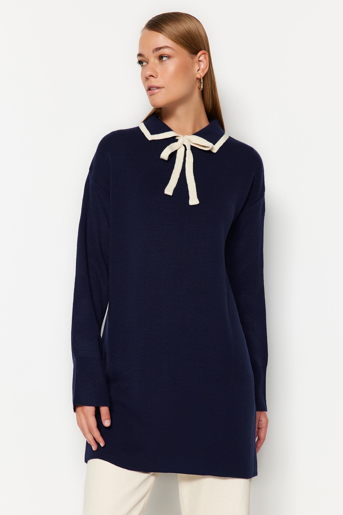 Levně Trendyol Navy Modrý límeček Detailní pletený svetr