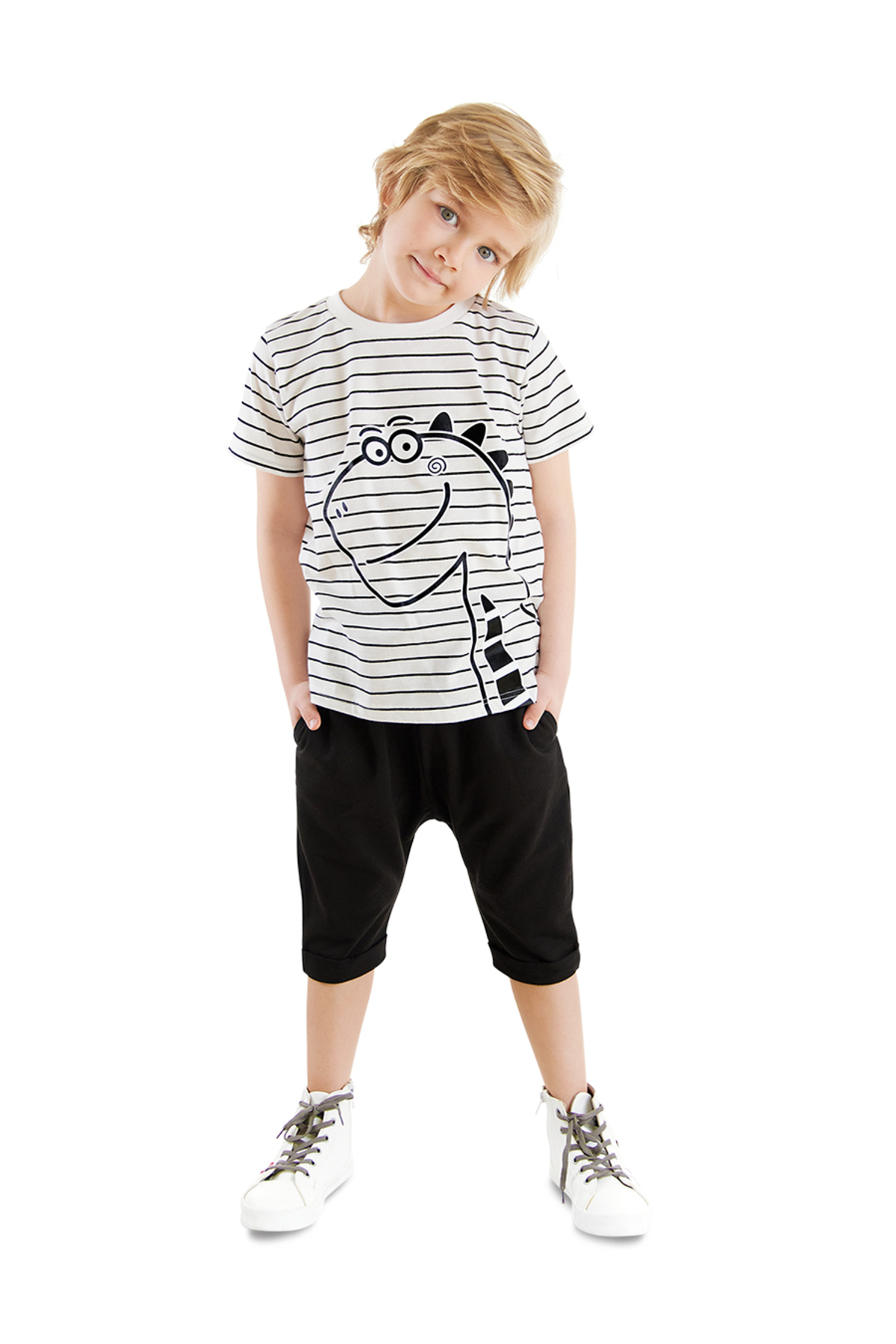 Levně Denokids Cute Dino Boy T-shirt Capri Shorts Set