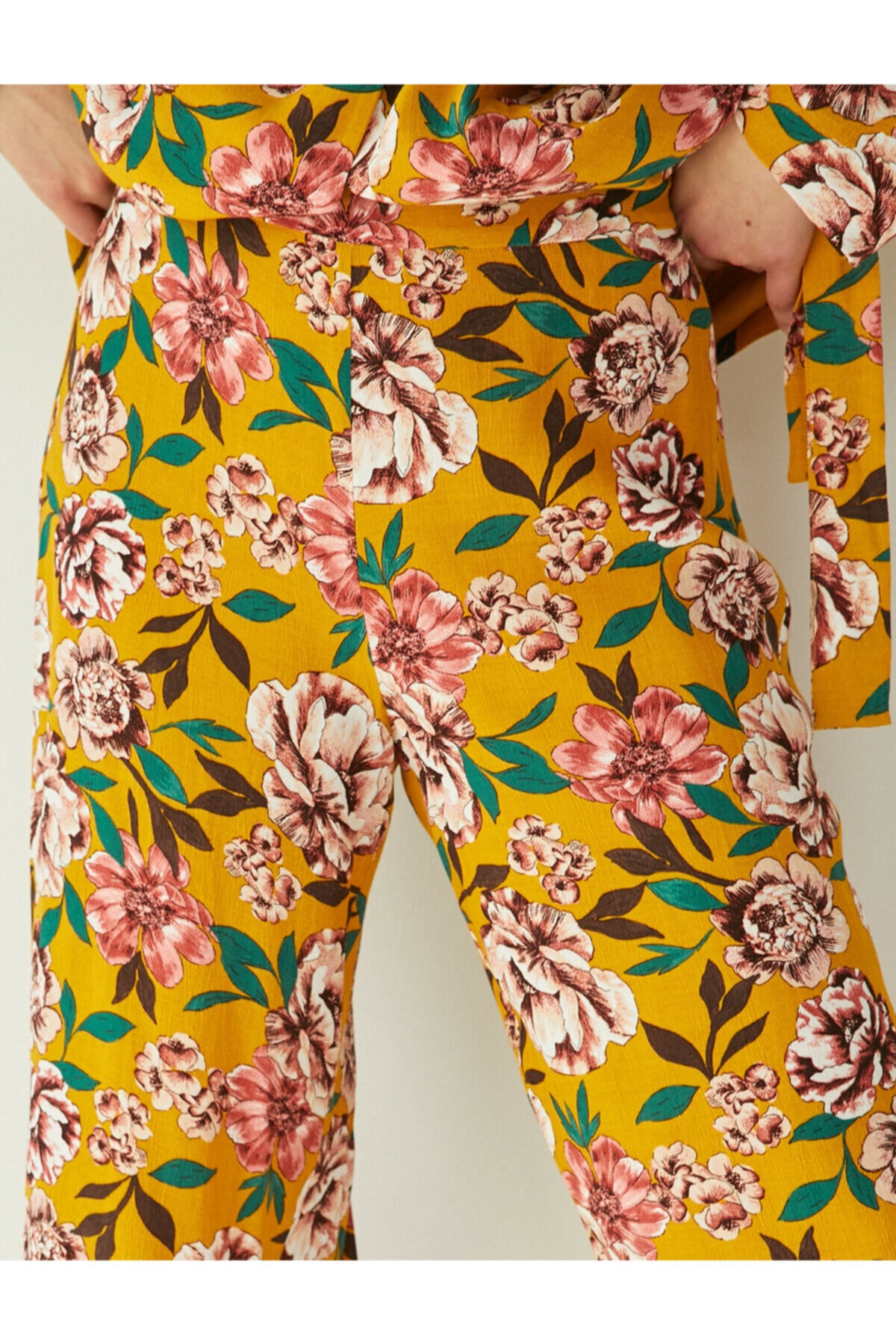 Pantaloni florali Koton