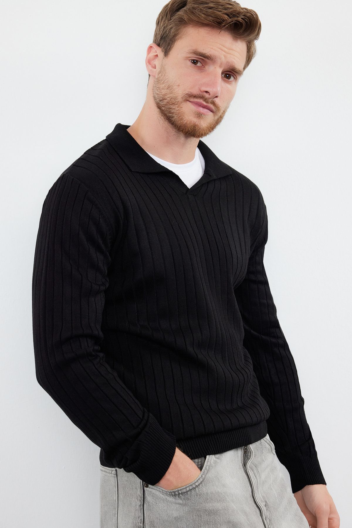 Trendyol Black Slim Polo Collar Flat Knitwear Sweatshirt
