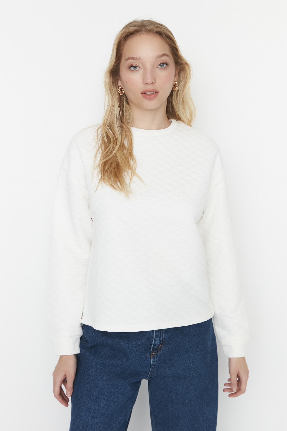 Trendyol Ecru Basic Quilted Knit Sweatshirt