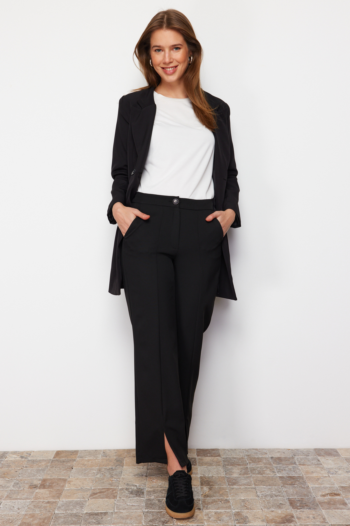 Trendyol Black High Talie Slit Pantaloni țesute detaliați cu buzunare