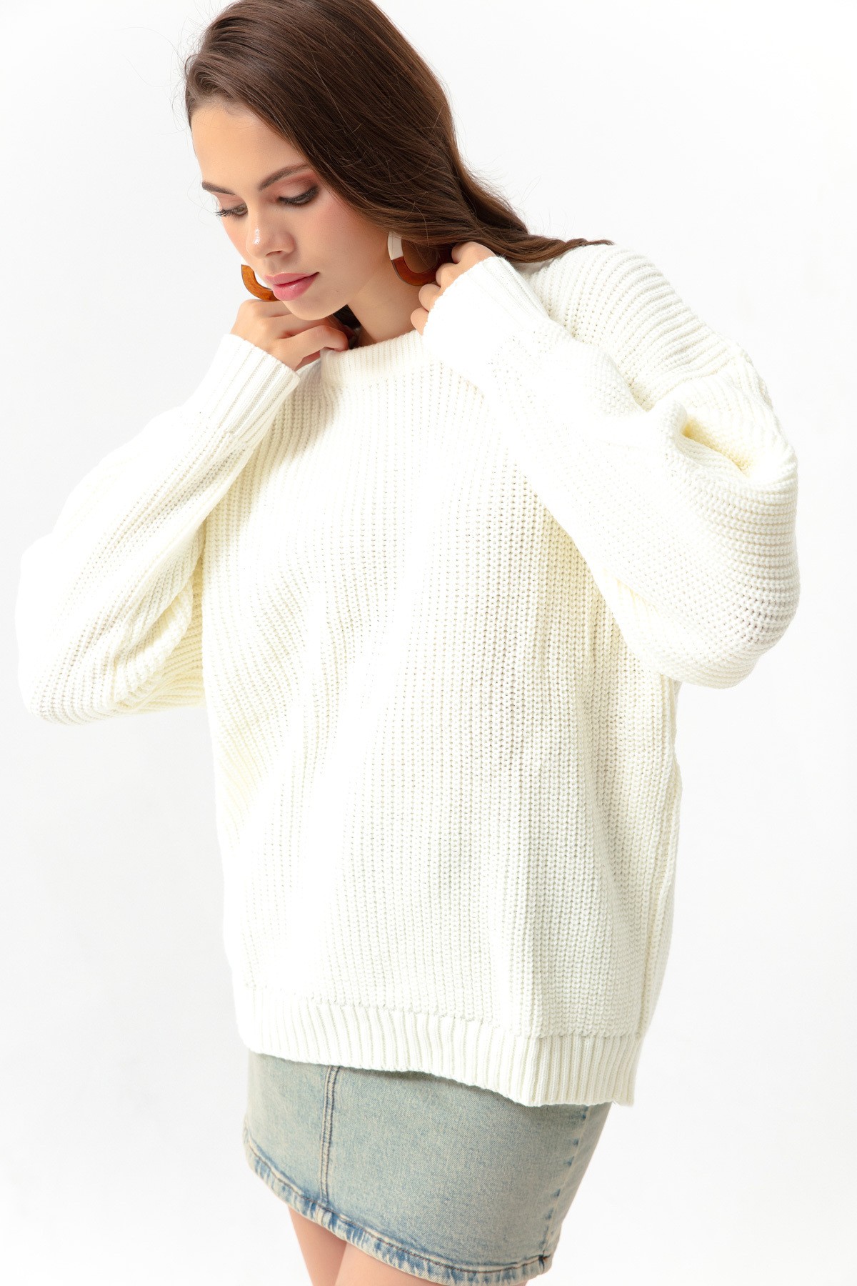 Lafaba Women's White Crewneck Oversized Knitwear Sweater