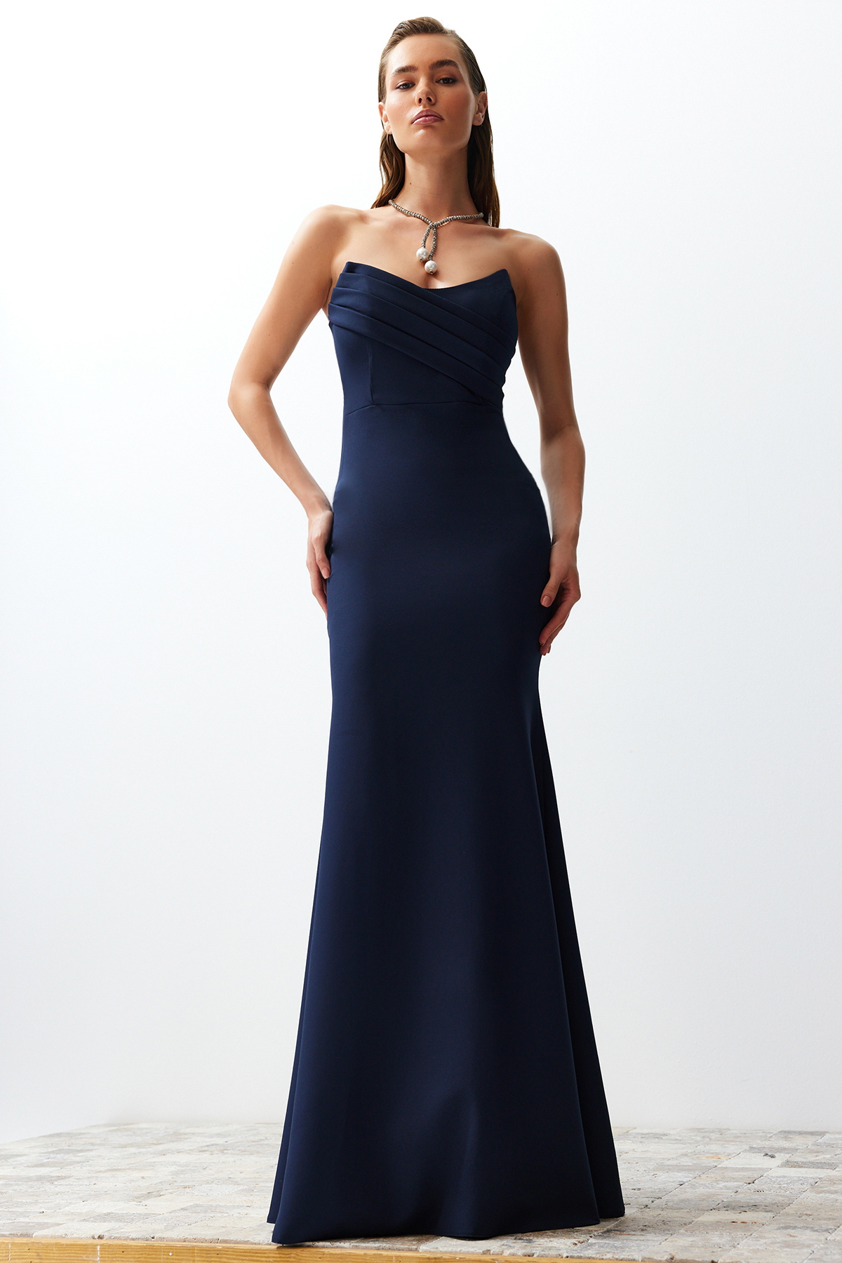 Levně Trendyol Navy Blue Collar Detailed Evening Dress