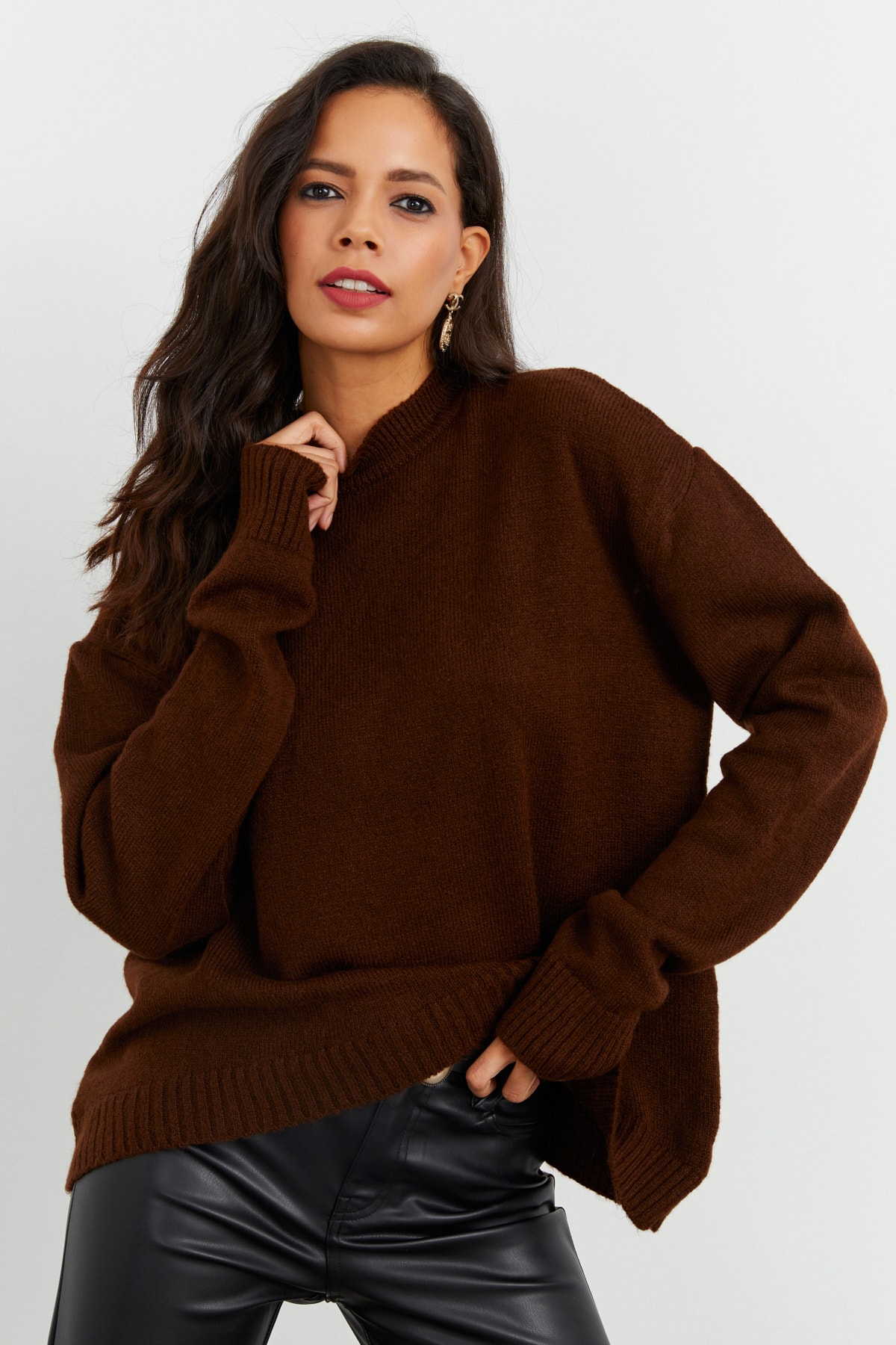 Cool & Sexy Women's Brown Knitwear Sweater YV105
