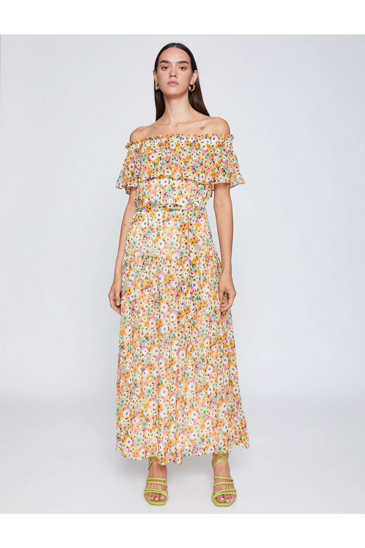 Rochie lunga cu flori Koton cu umerii deschisi