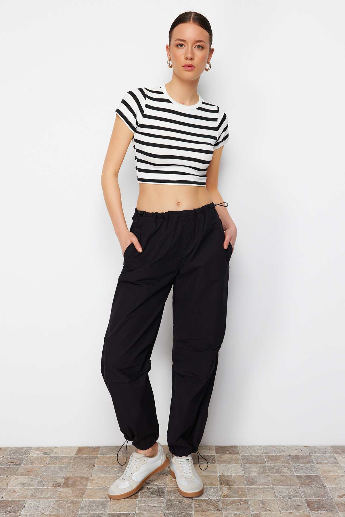 Trendyol Black Stoppered Normal Talie Parașută Pantaloni