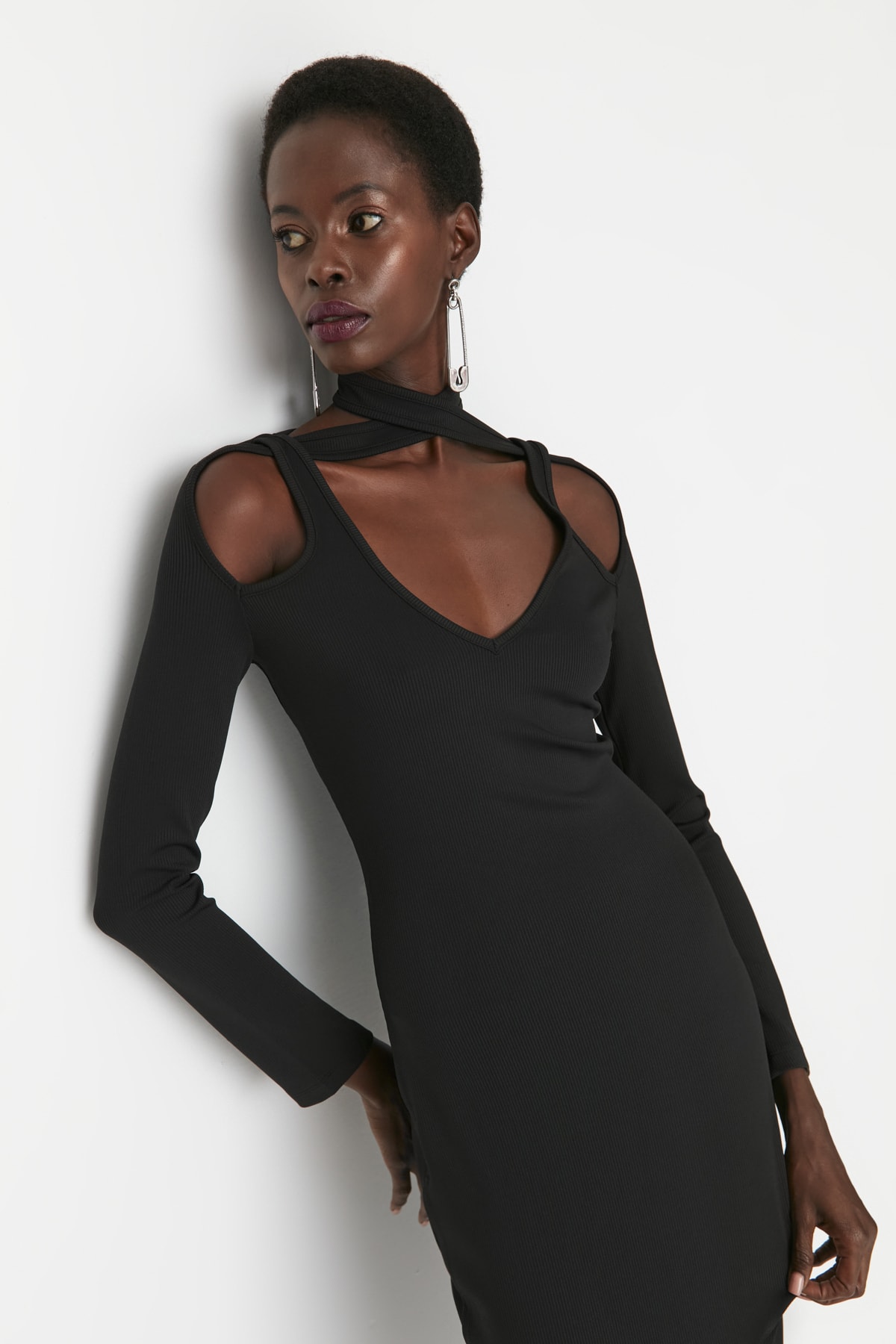 Trendyol Black Asymmetrical Collar Detailed Knitted Evening Dress