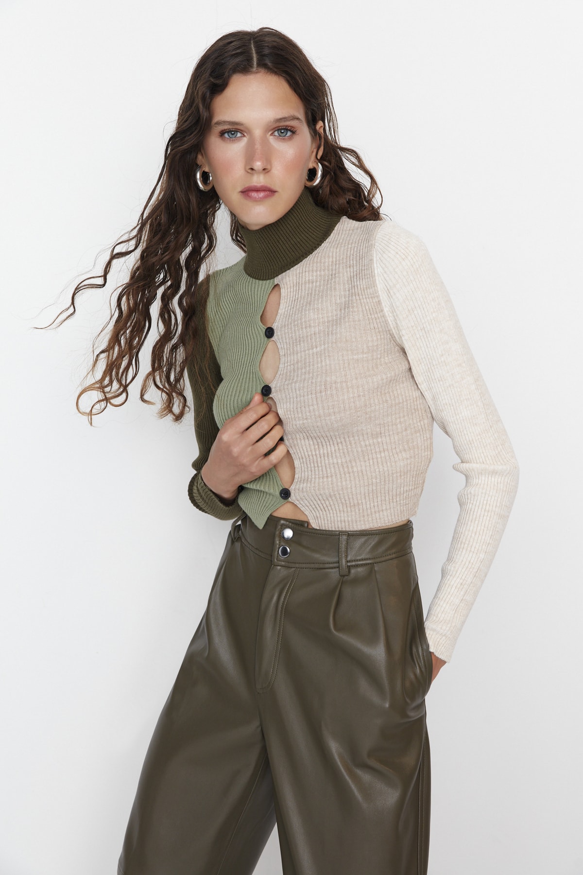 Trendyol Sweater - Khaki - Regular fit