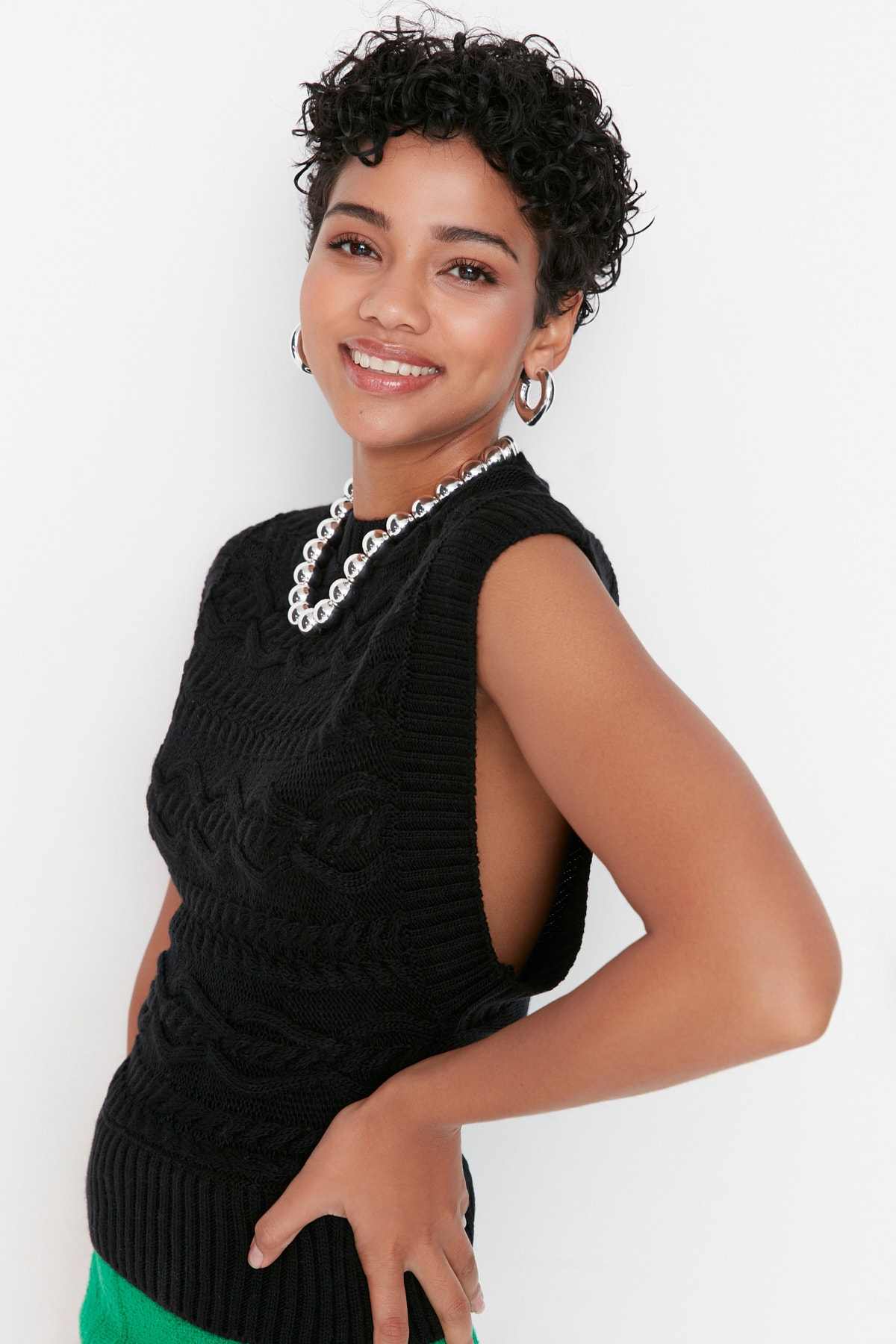 Trendyol Black Knitted Detailed Knitwear Sweater