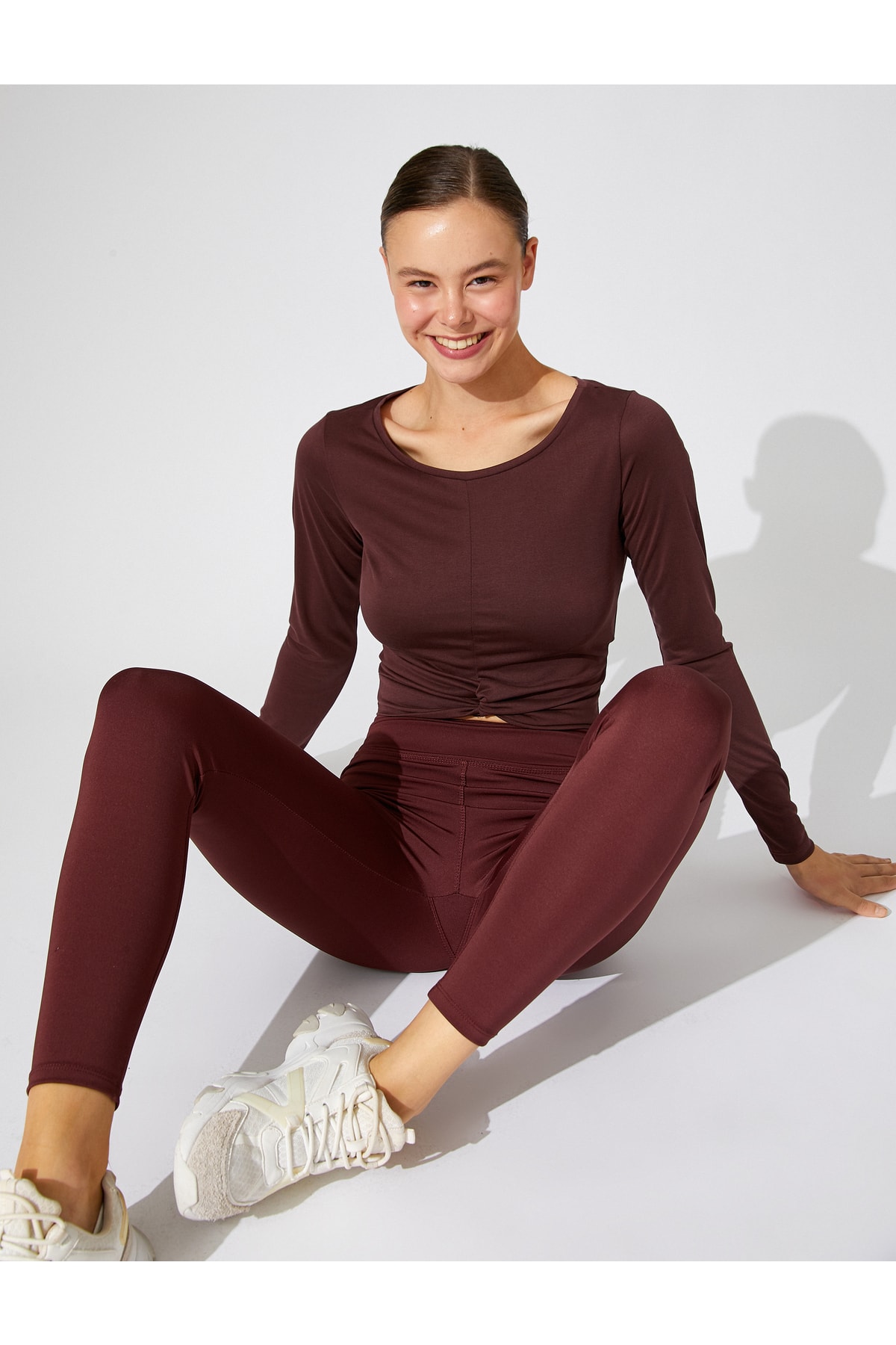 Levně Koton Crop Yoga T-Shirt Twirl Detailed Long Sleeve Modal Blended Silky Textured