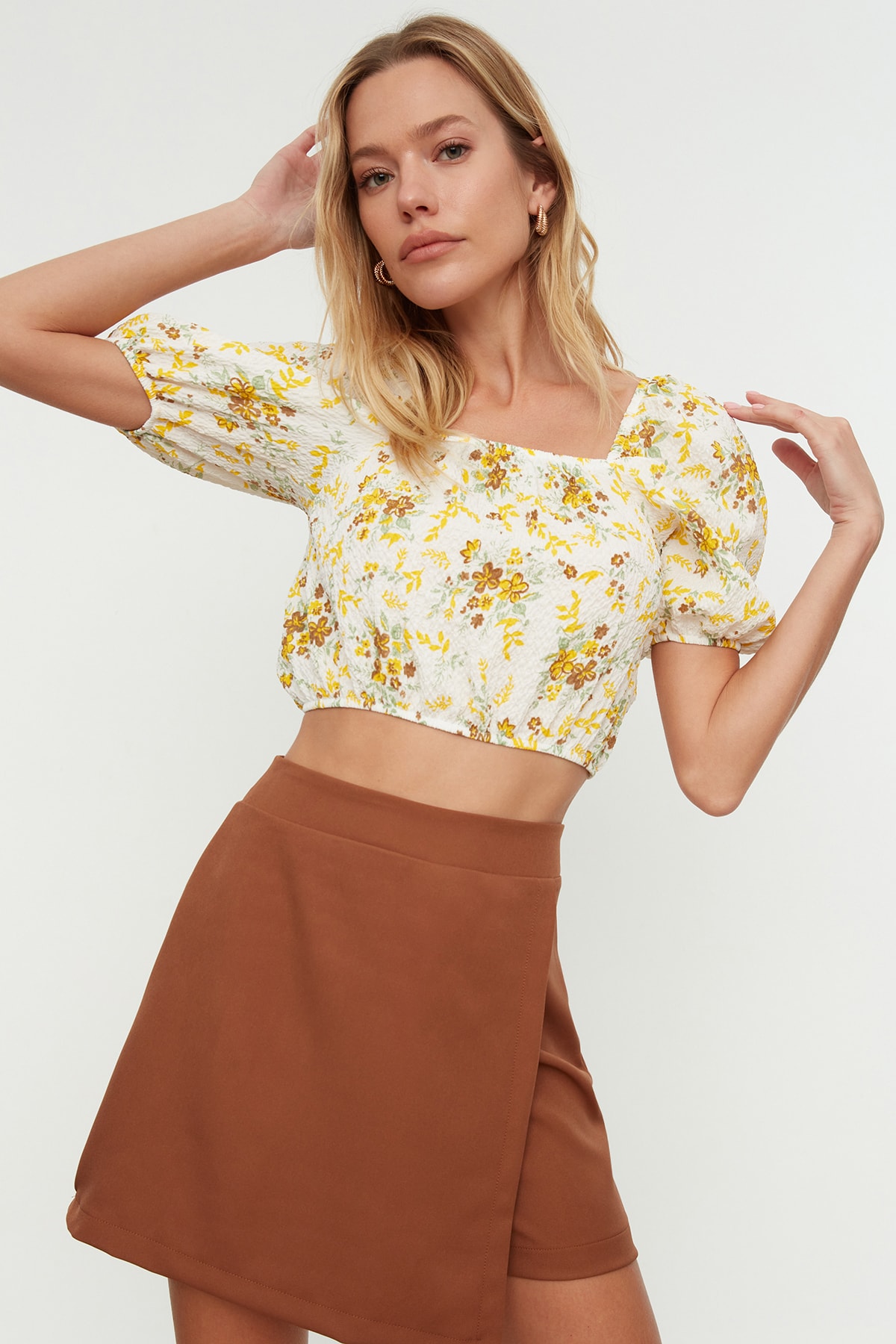 Trendyol Yellow Floral Pattern Square Neck Crop Blouse