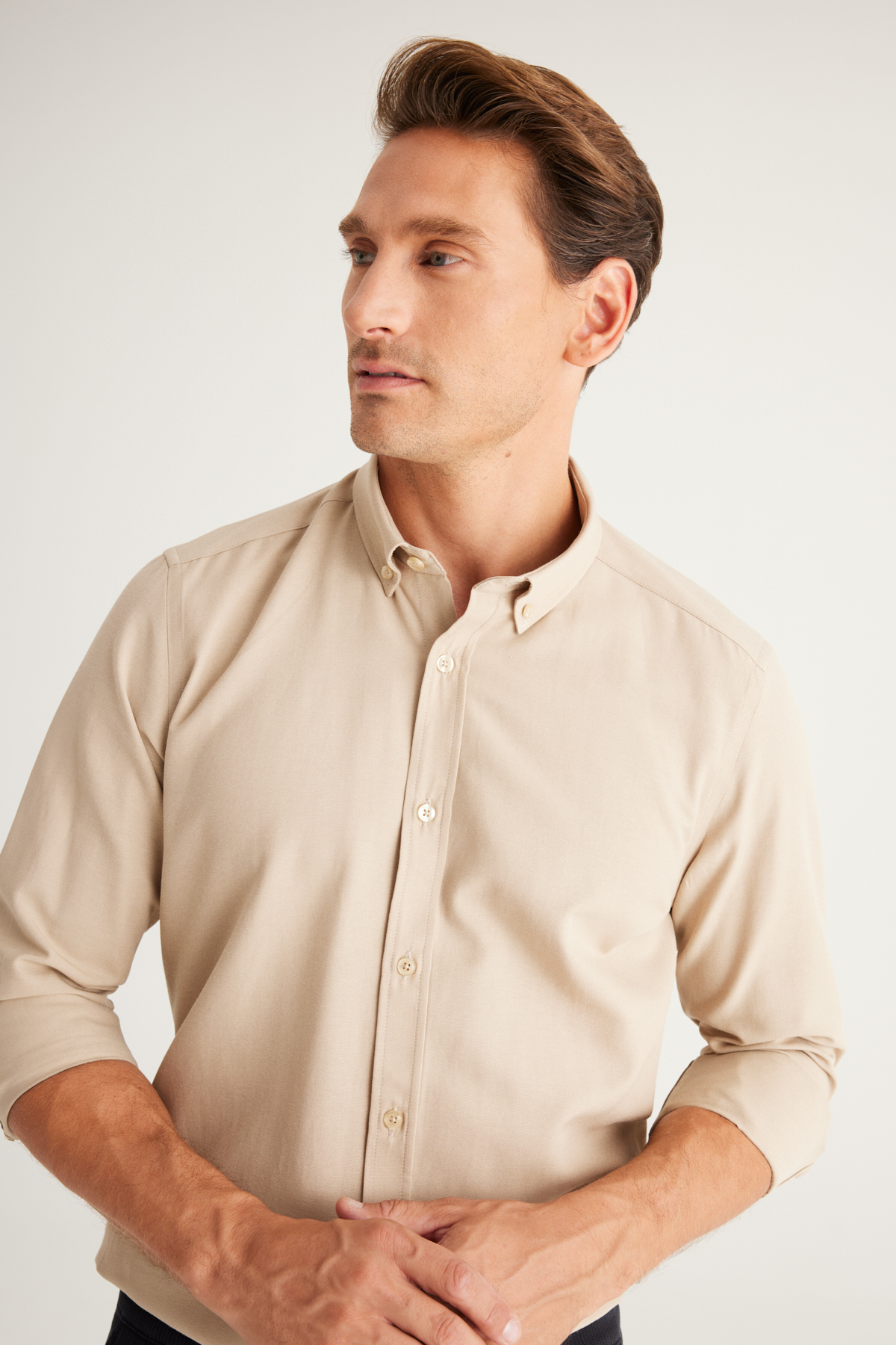 Levně AC&Co / Altınyıldız Classics Men's Beige Buttoned Collar Easy to Iron Cotton Slim Fit Slim Fit Oxford Shirt