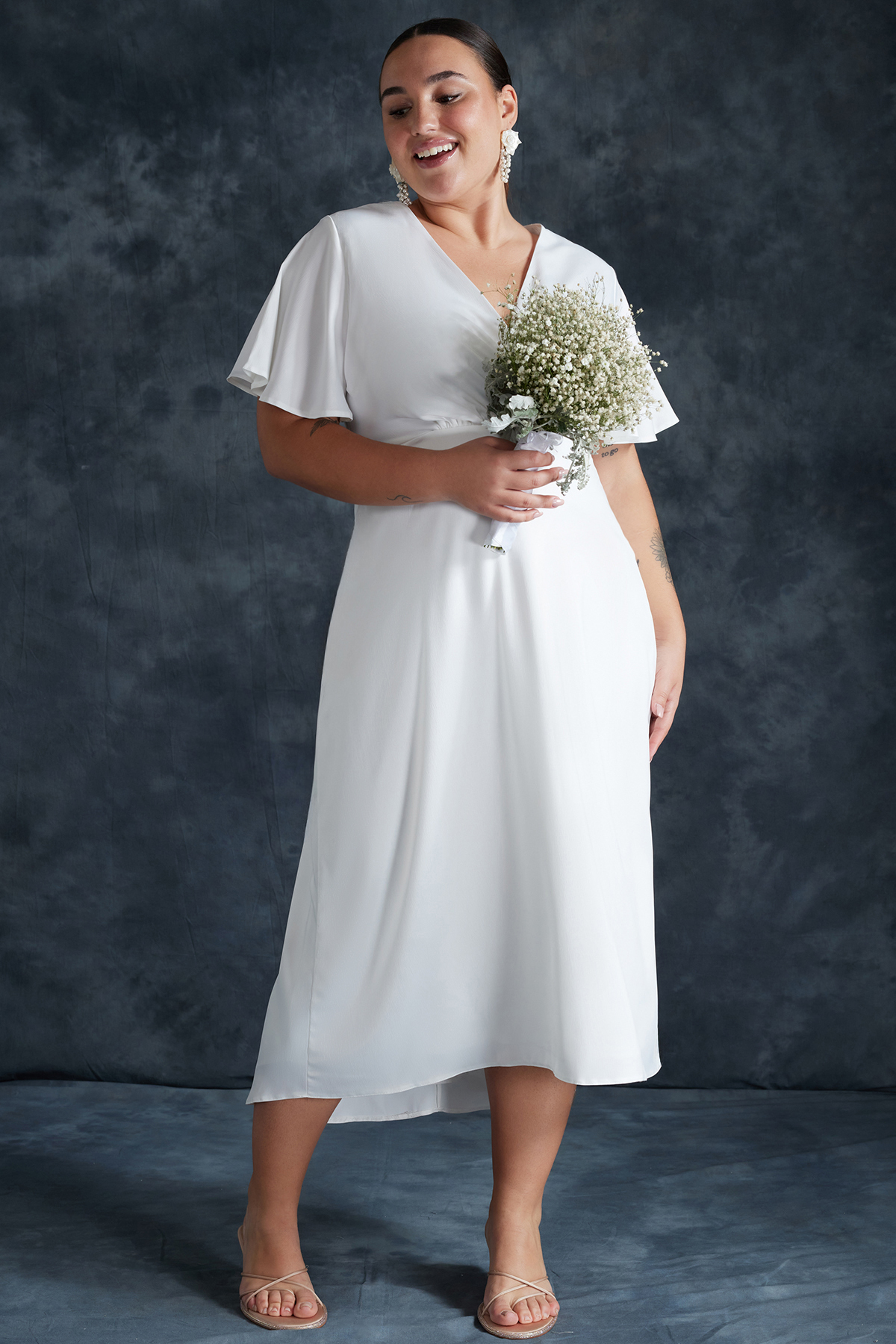 Levně Trendyol Curve White Satin Double-breasted Woven Bridal Dress