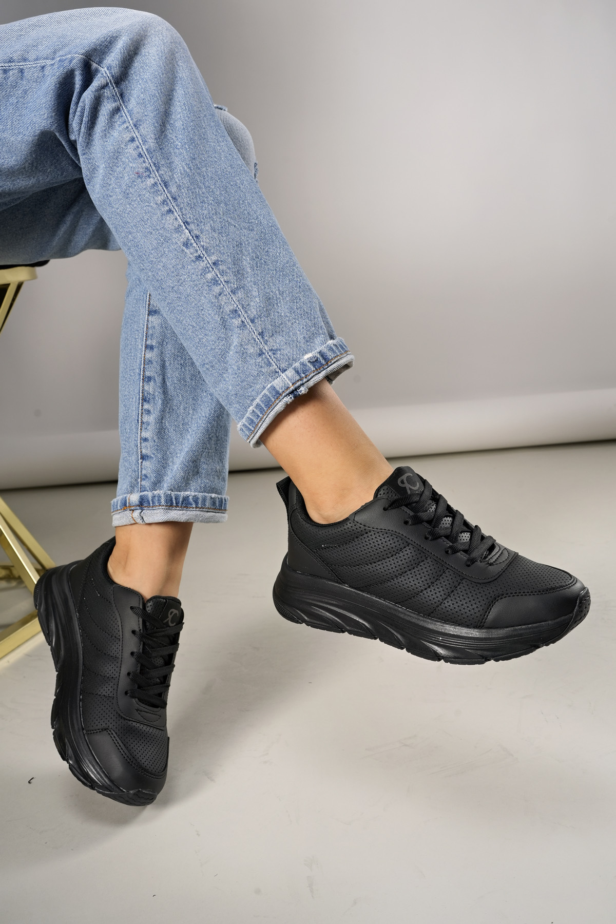 Levně Riccon Women's Sneakers 0012135 Black Black
