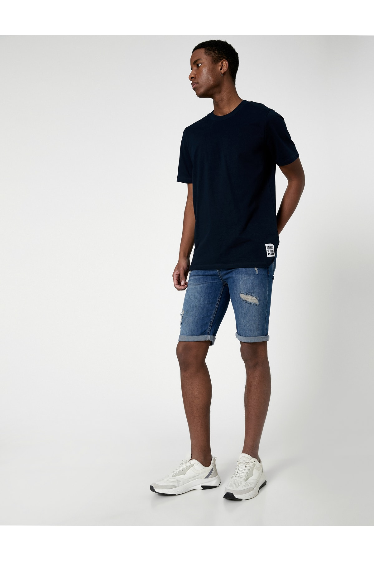 Levně Koton Ripped Denim Shorts Tiered Legs Detailed With Buttons.