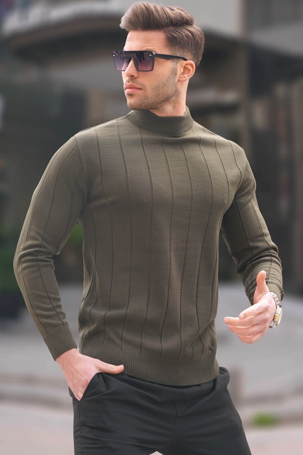 Levně Madmext Khaki Slim Fit Half Turtleneck Striped Anti-Pilling Men's Knitwear Sweater 6344