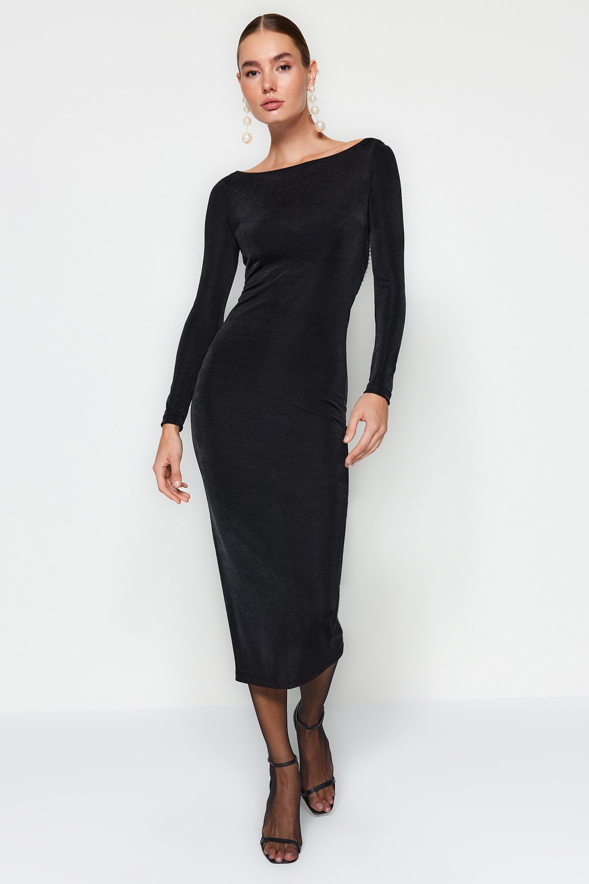 Levně Trendyol černé vypasované pletené elegantní večerní šaty bez podšívky s doplňky