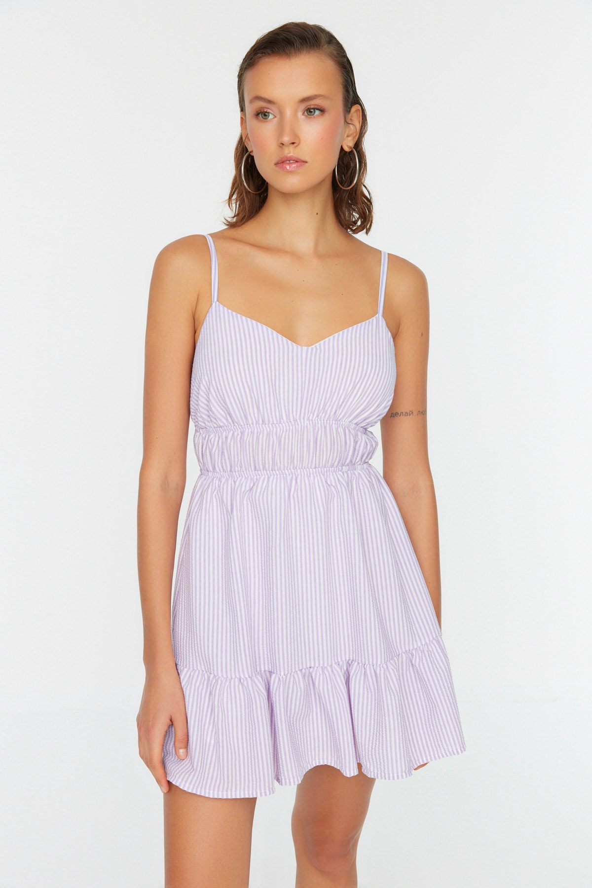 Trendyol Lilac Petite Strap Flounce šaty
