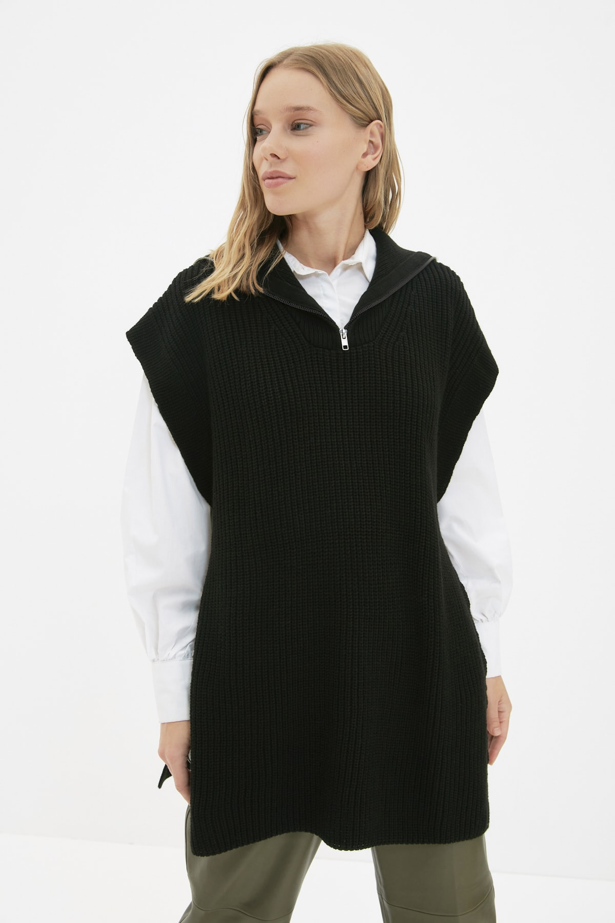 Levně Trendyol černý límec na zip s bočním kravatovým detailem pletený svetr