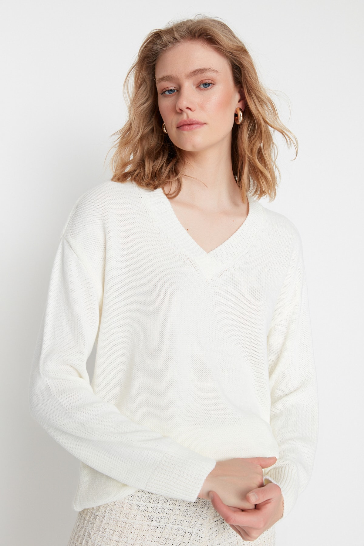 Trendyol Ecru V-Neck Knitwear Sweater