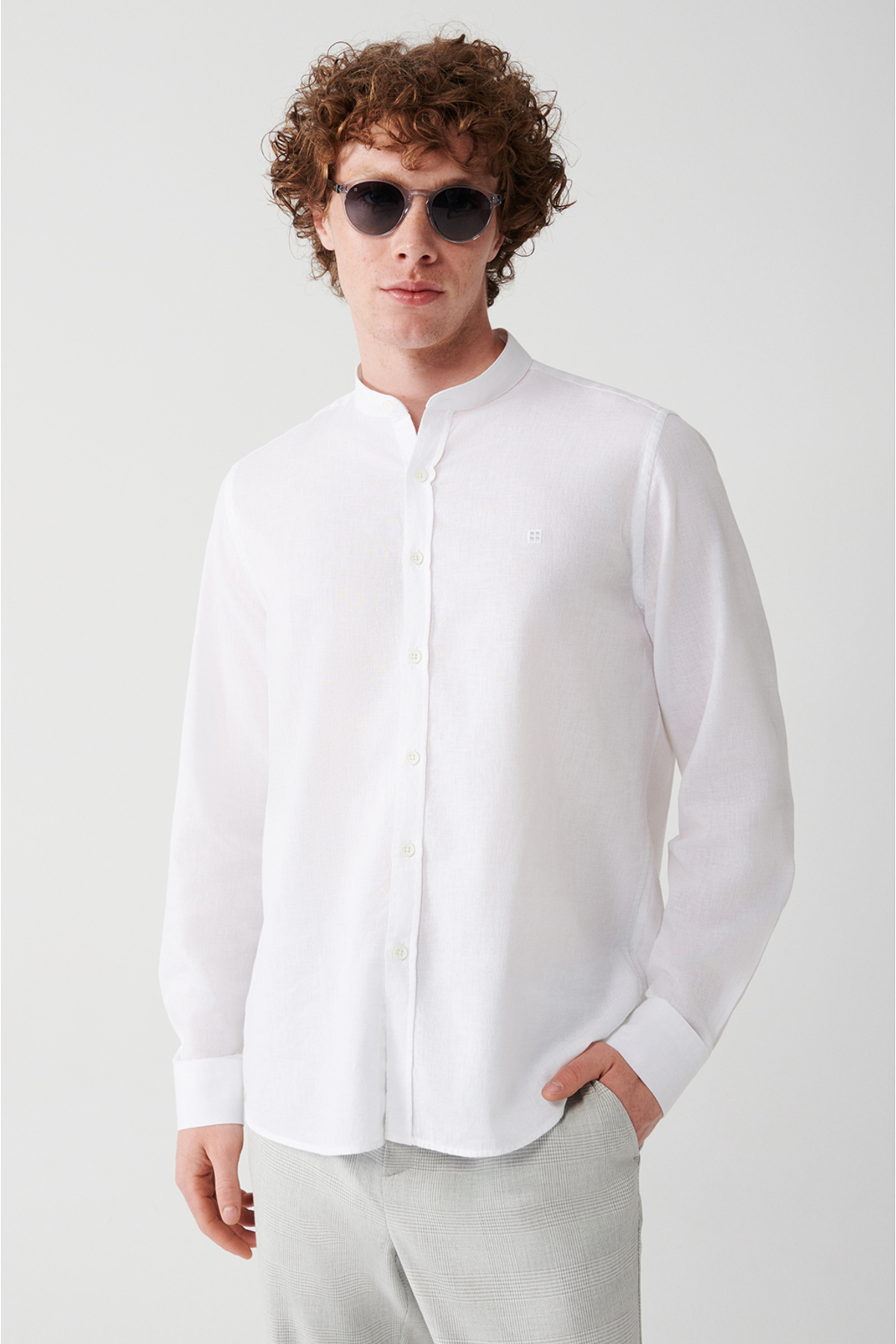 Avva Men's White Large Collar Linen Blended Regular Fit Shirt