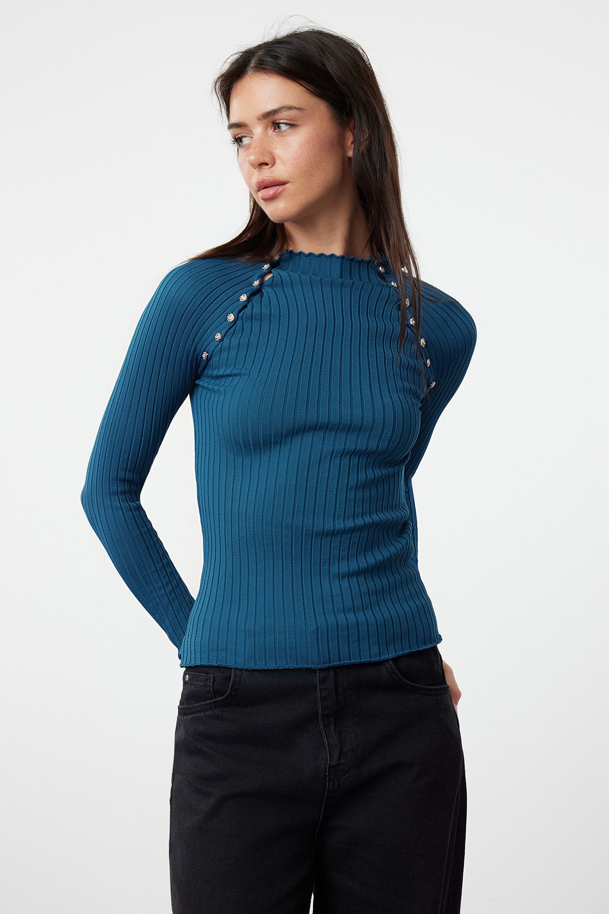 Trendyol Petrol Window/Cut Out Accessory Detailed Knitwear Sweater