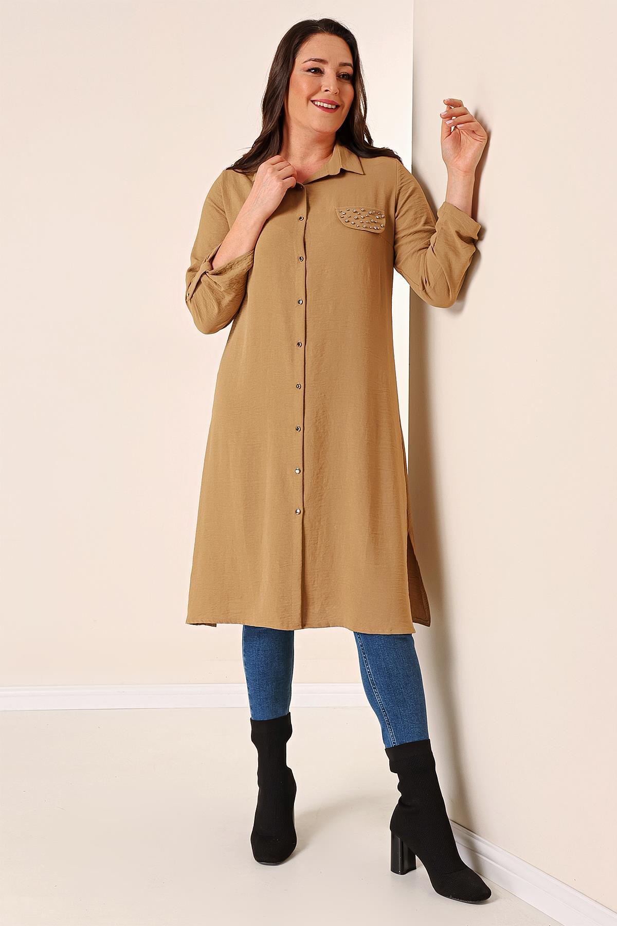 Levně By Saygı Front Buttoned Three Quarter Sleeve Pearl Detailed Plus Size Ayrobin Long Tunic