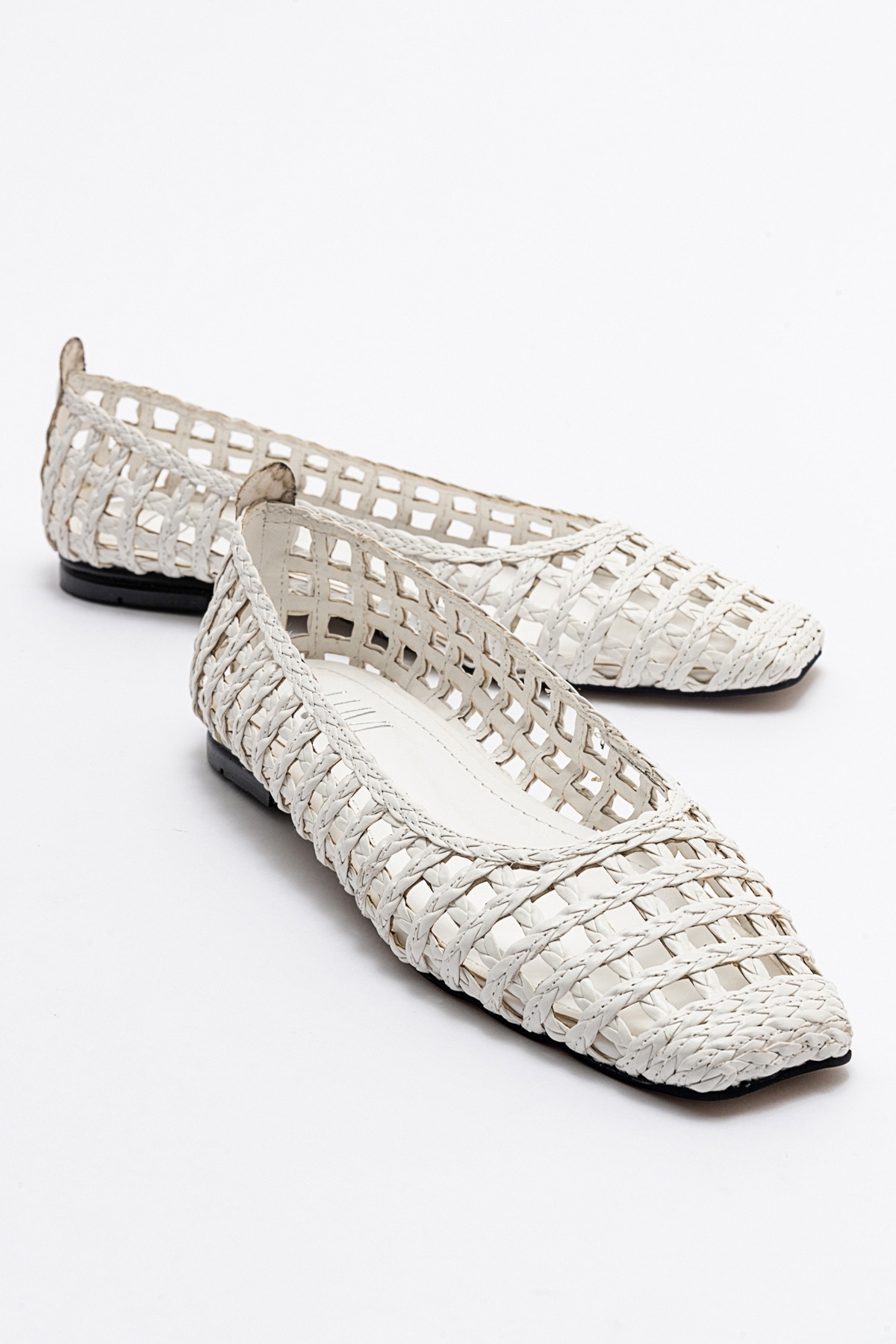 Levně LuviShoes ARCOLA Women's White Knitted Patterned Flats